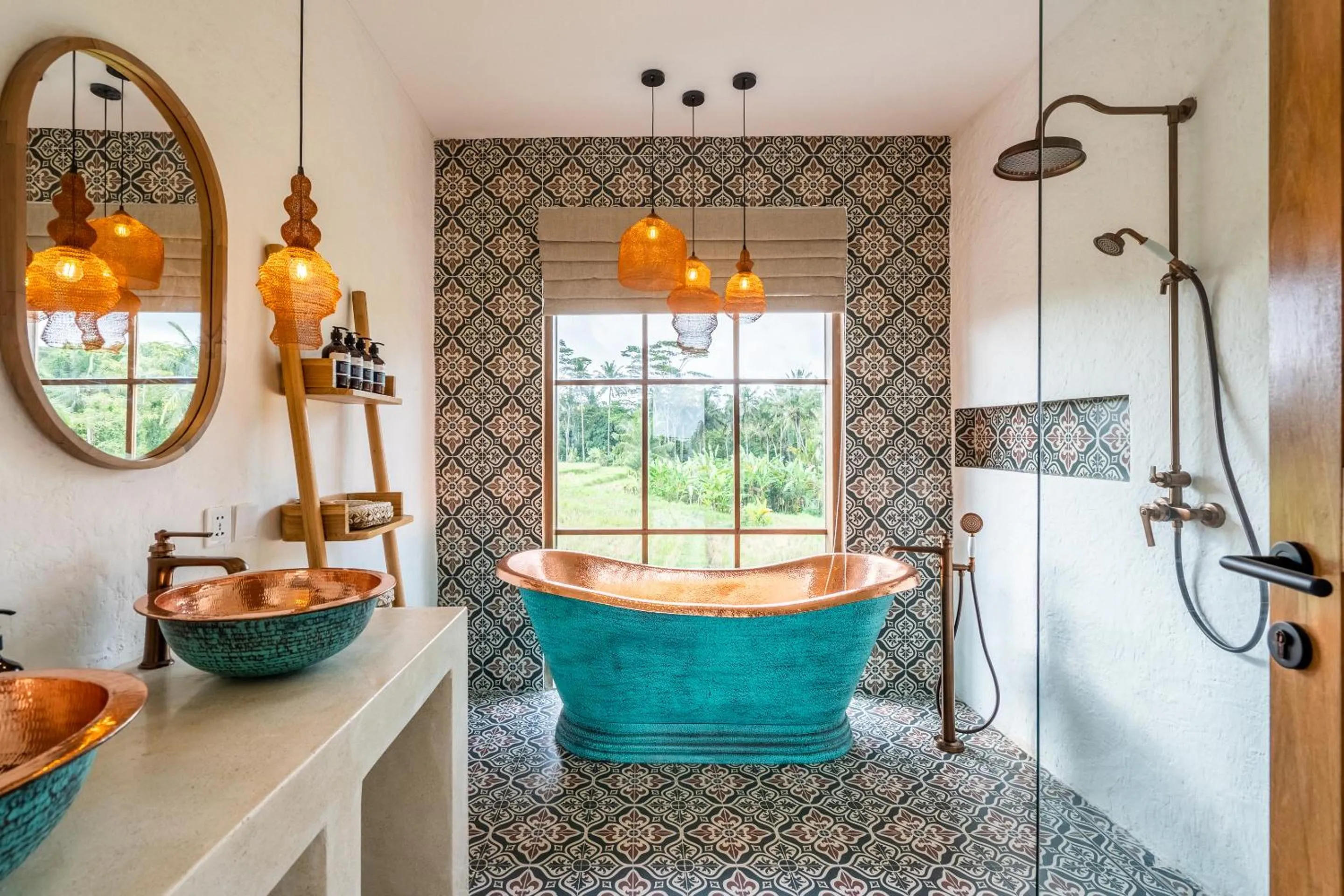 Shower in Tembaga Garden Retreat - Privacy and Modern Comfort