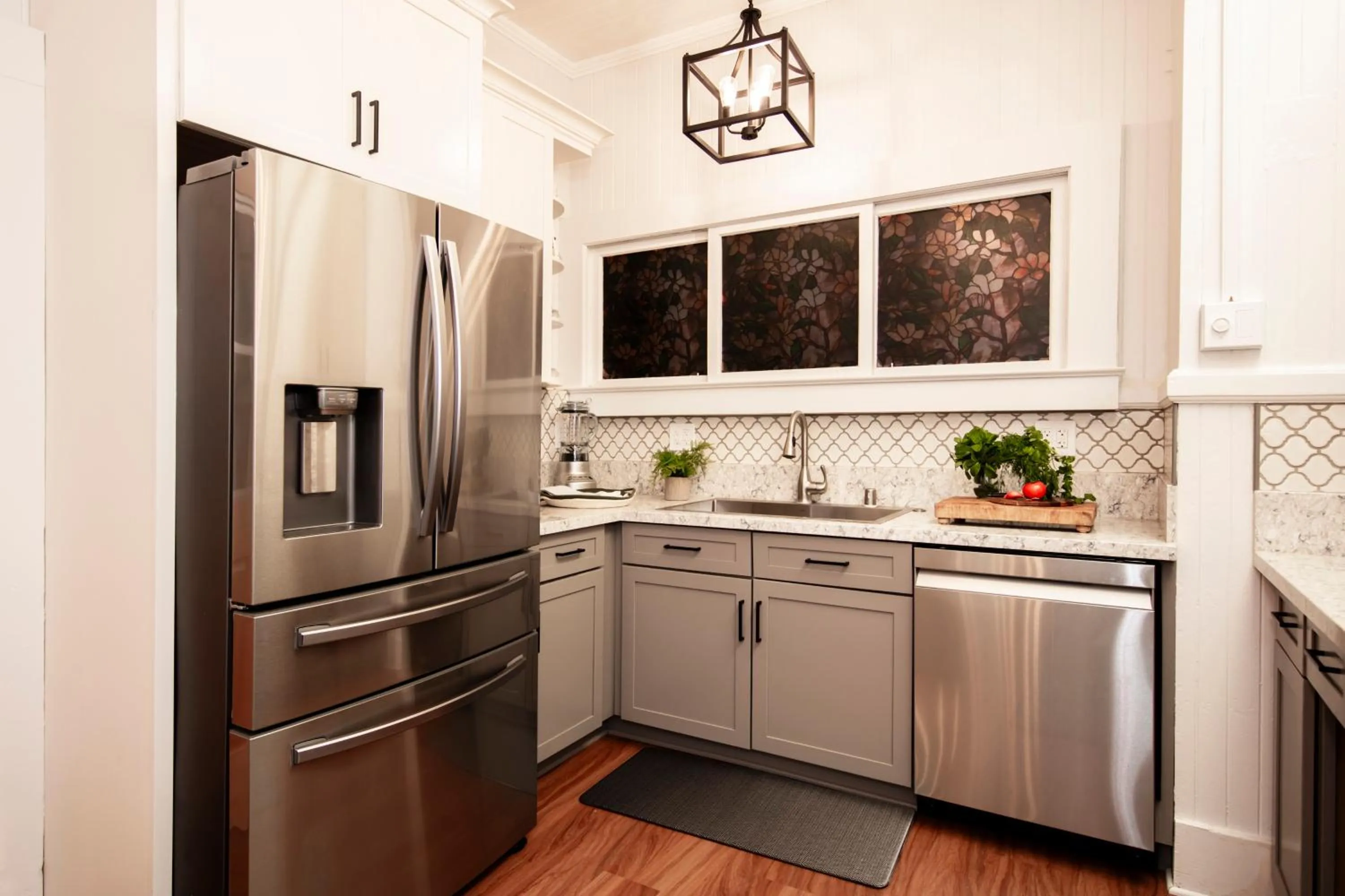 dishwasher in Aloha Junction Bed and Breakfast -Minutes away from Hawaii Volcanoes National Park