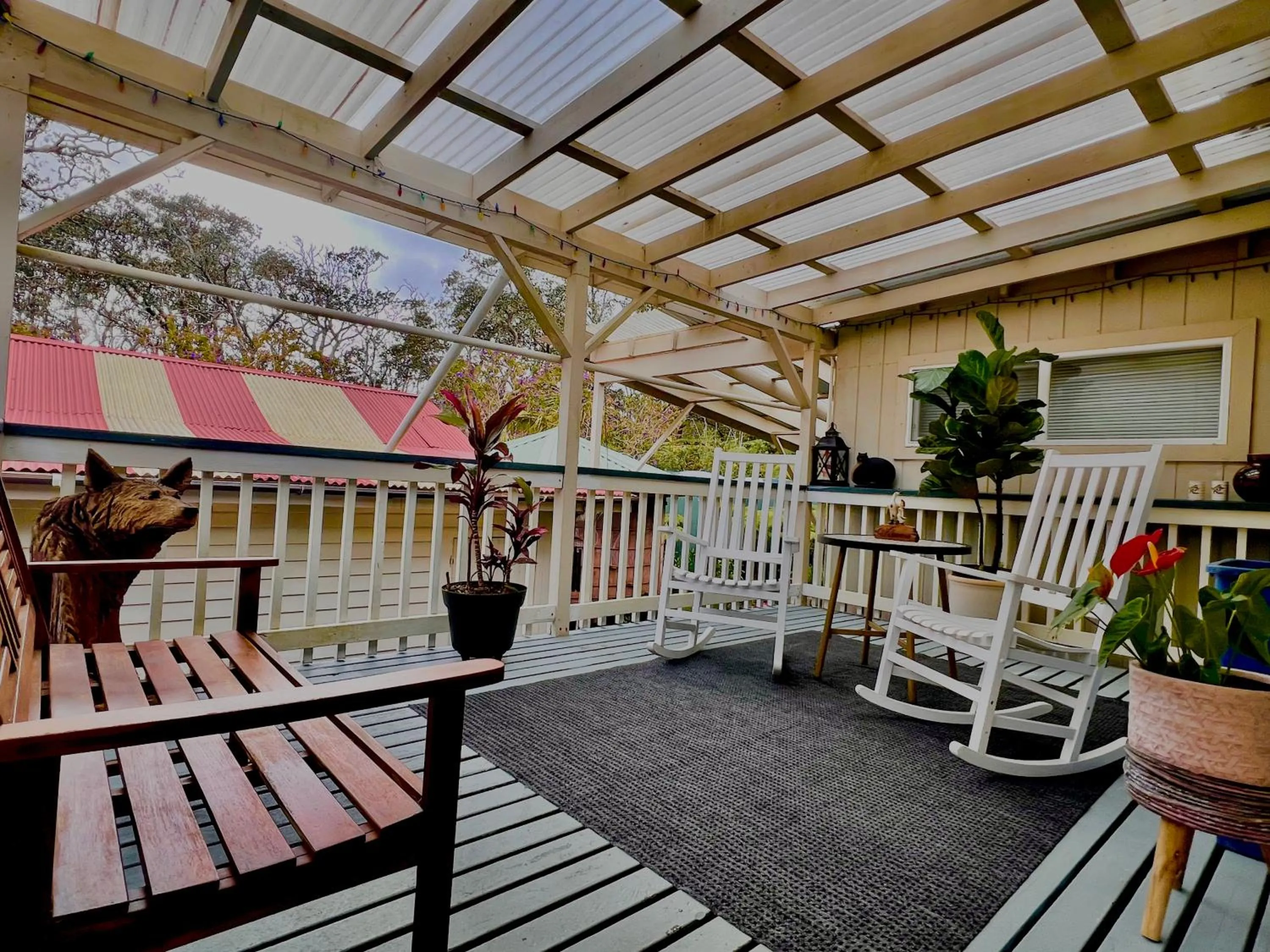 Aloha Junction Bed and Breakfast -Minutes away from Hawaii Volcanoes National Park