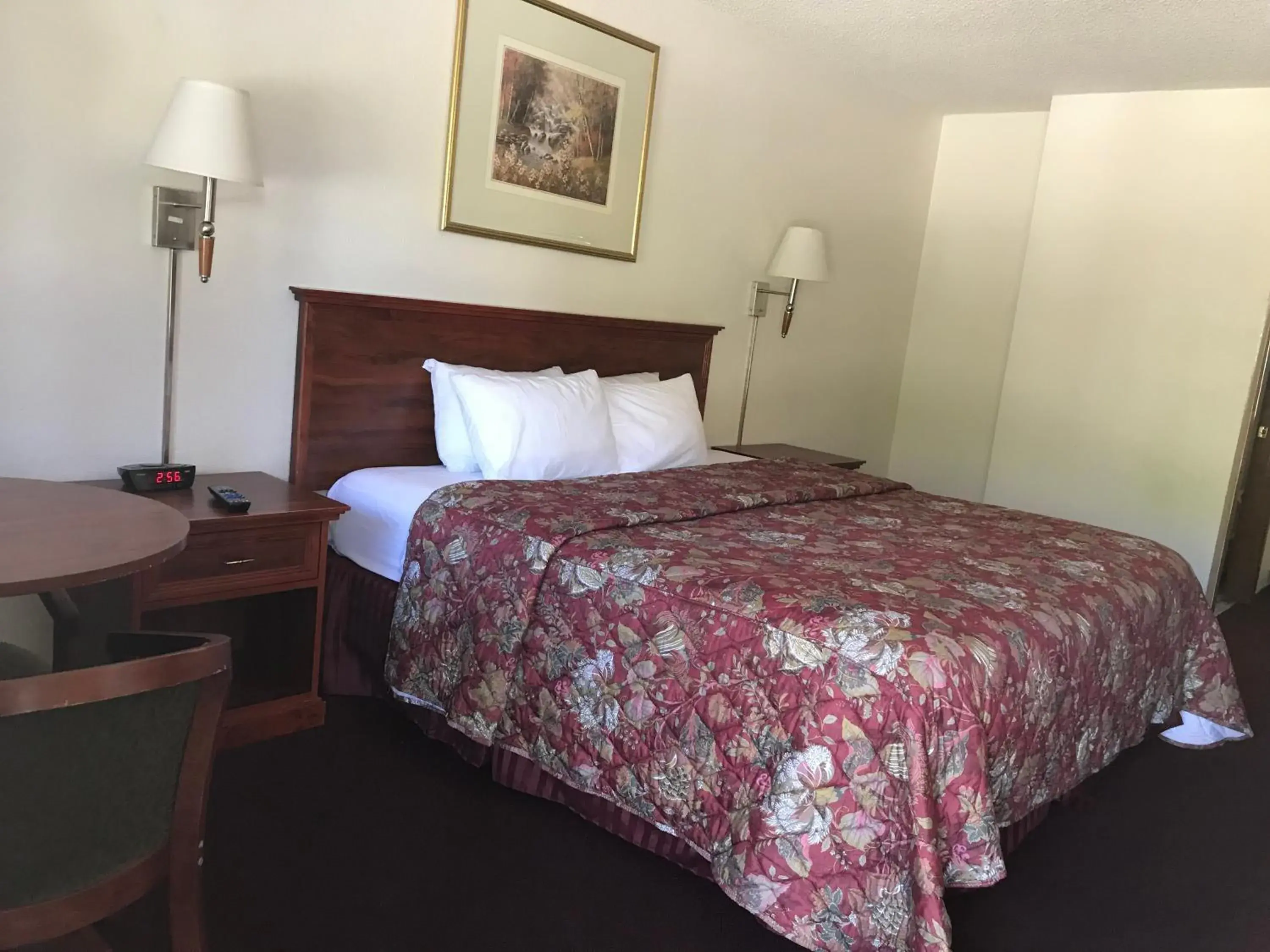 King Room in The River Inn King Room in The River Inn