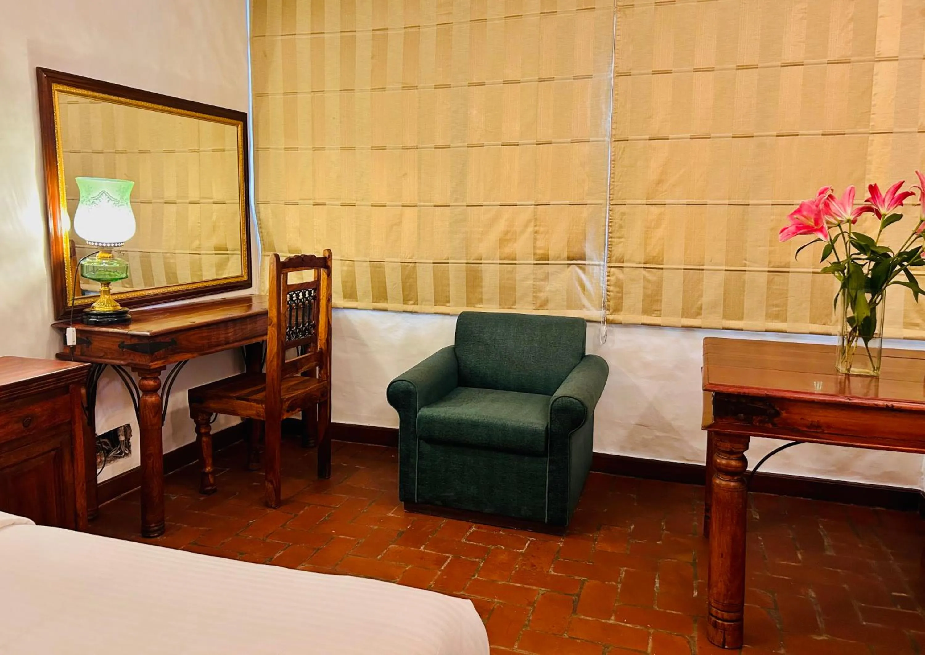 Bed in The Kaptain's Retreat