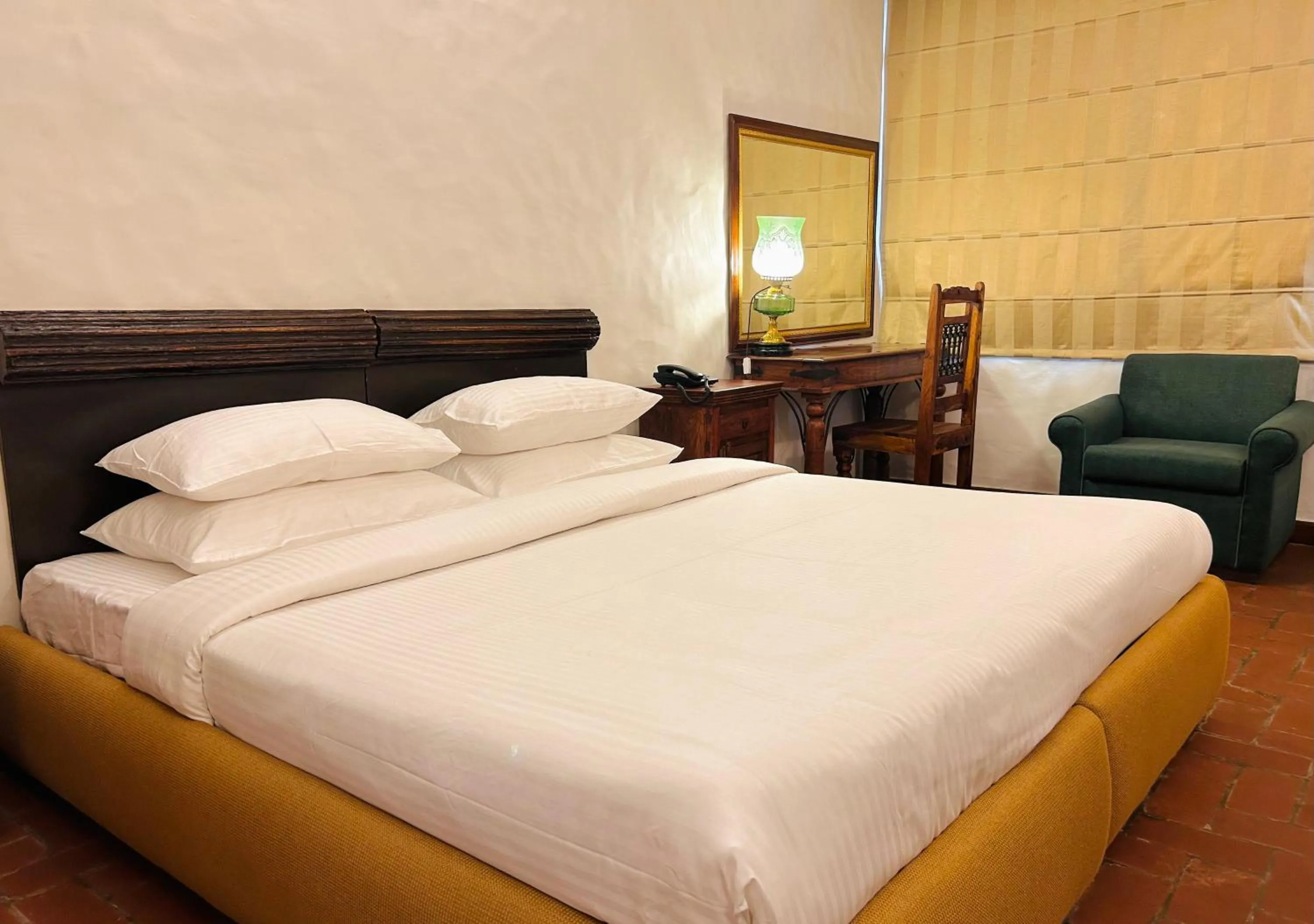 Bed in The Kaptain's Retreat