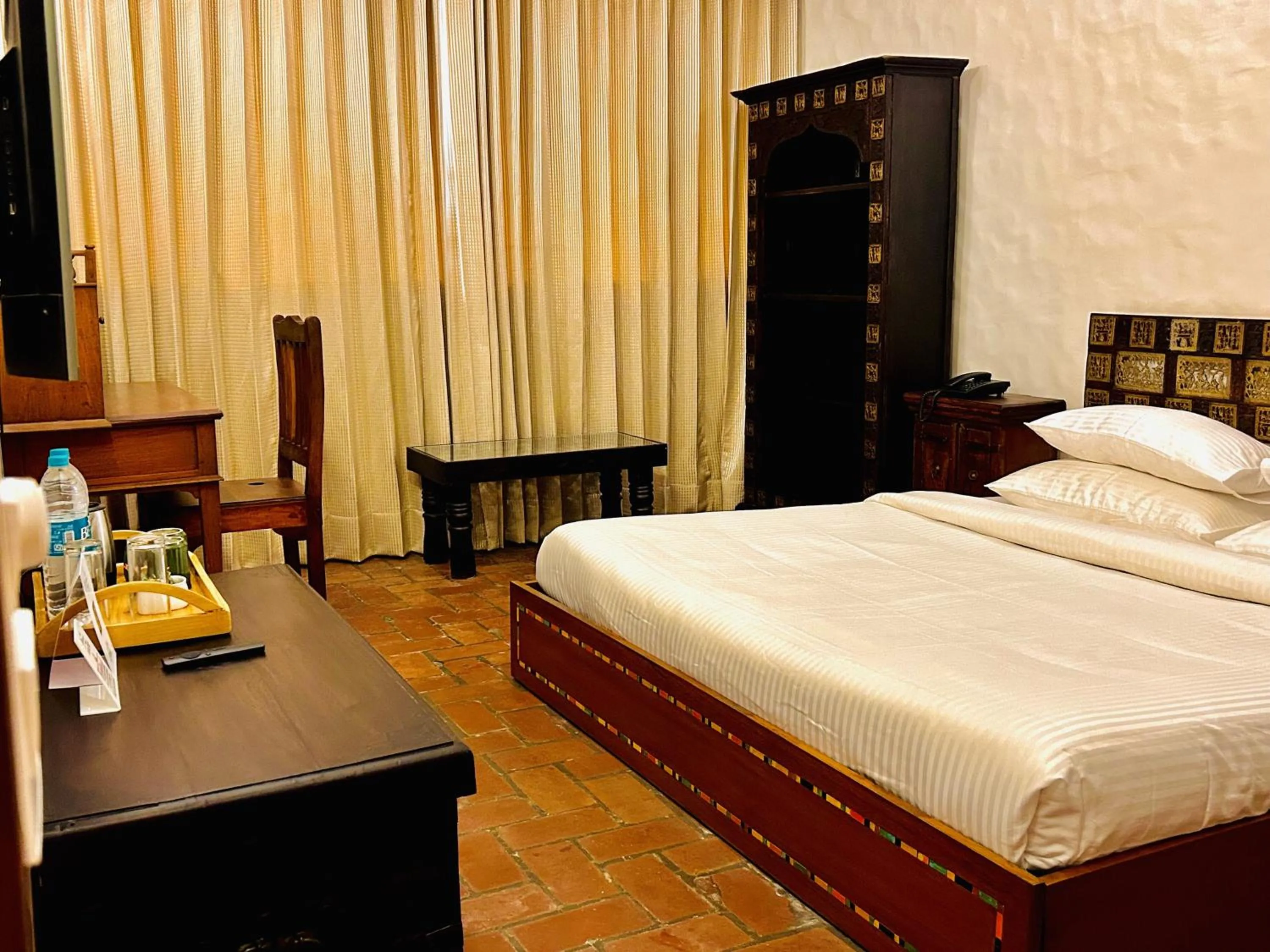 Bed in The Kaptain's Retreat