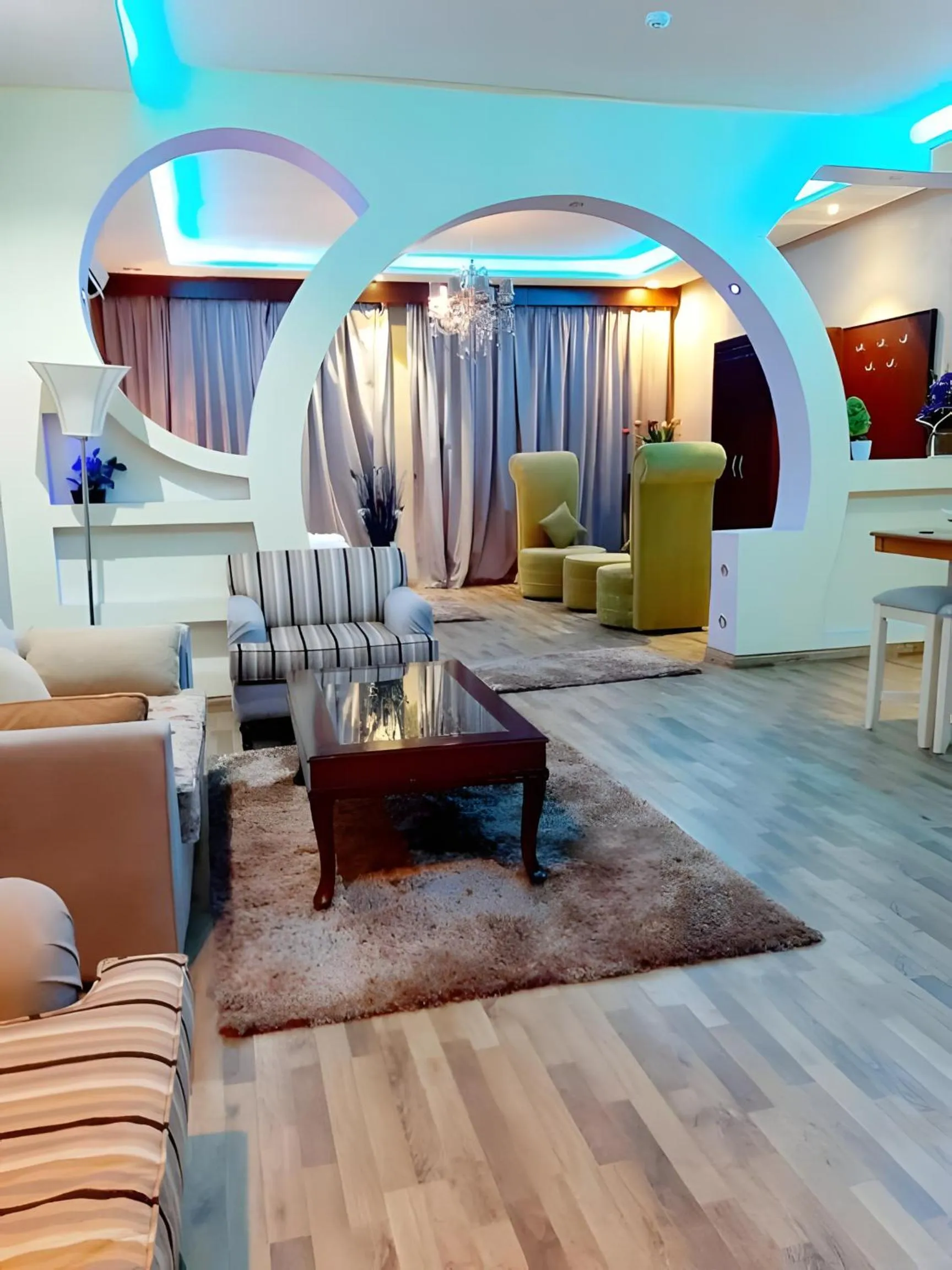 Living room in شقق أهلين ثلاثة للشقق المخدومة
