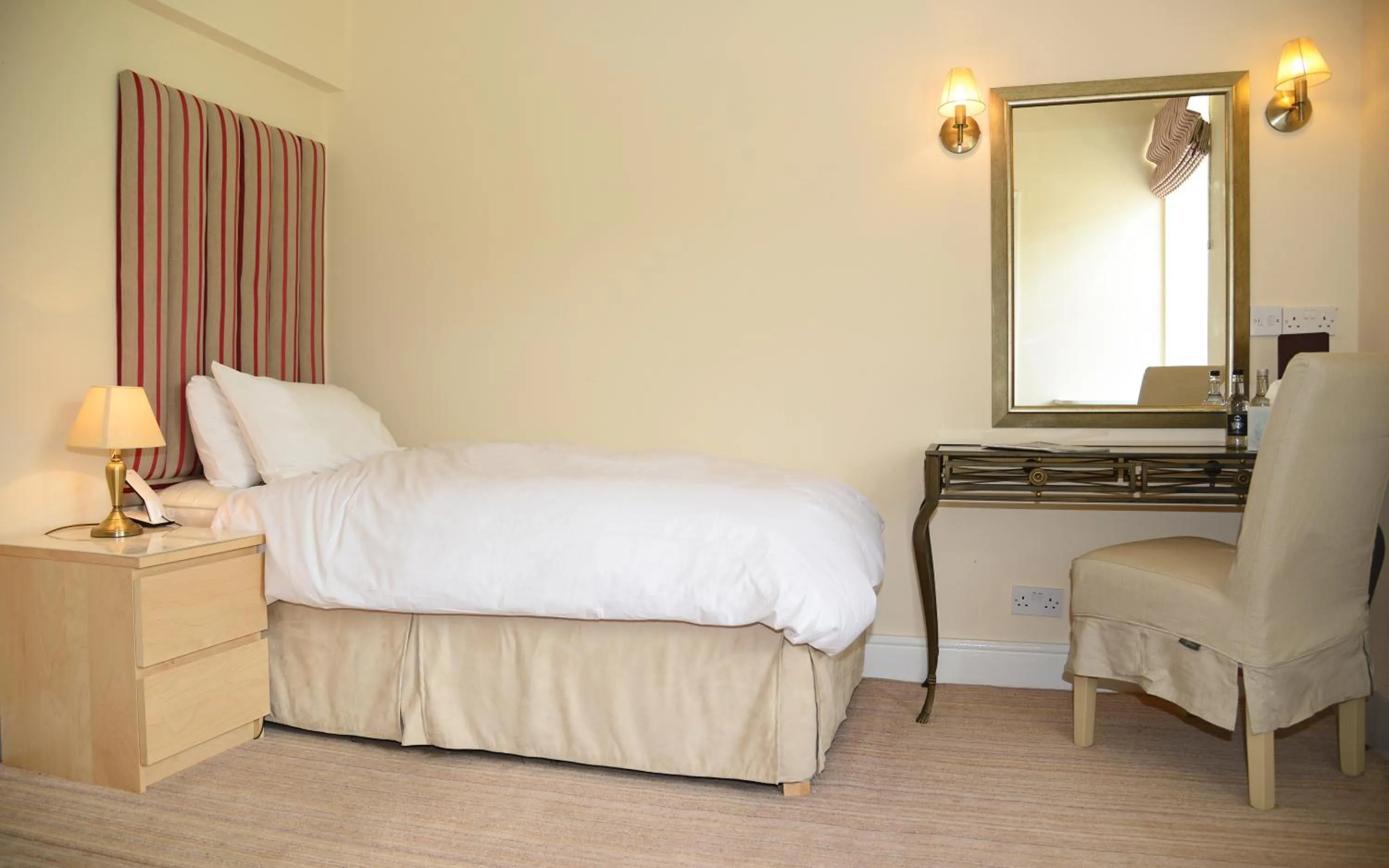 Bed in The Mulberry Inn