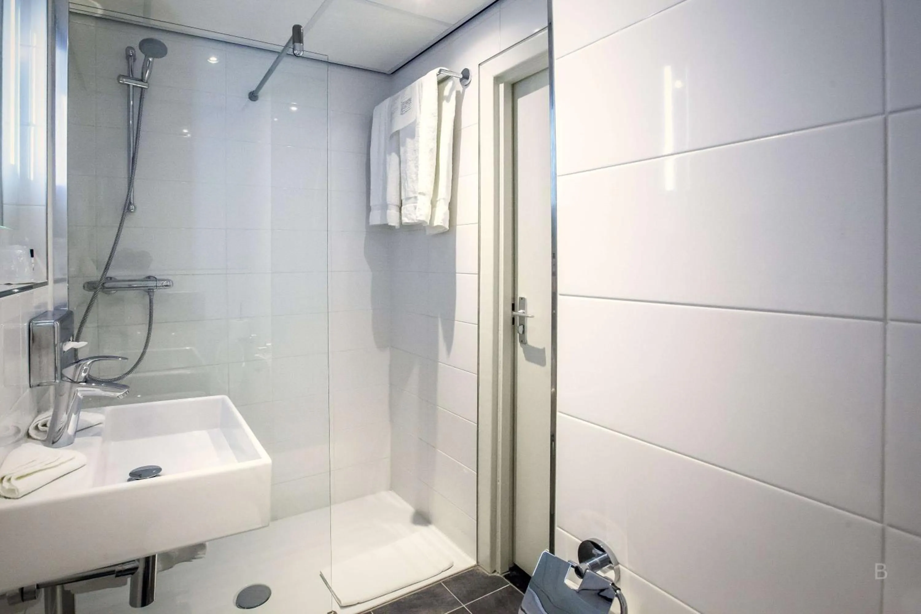 Bathroom in Hotel Die Port van Cleve