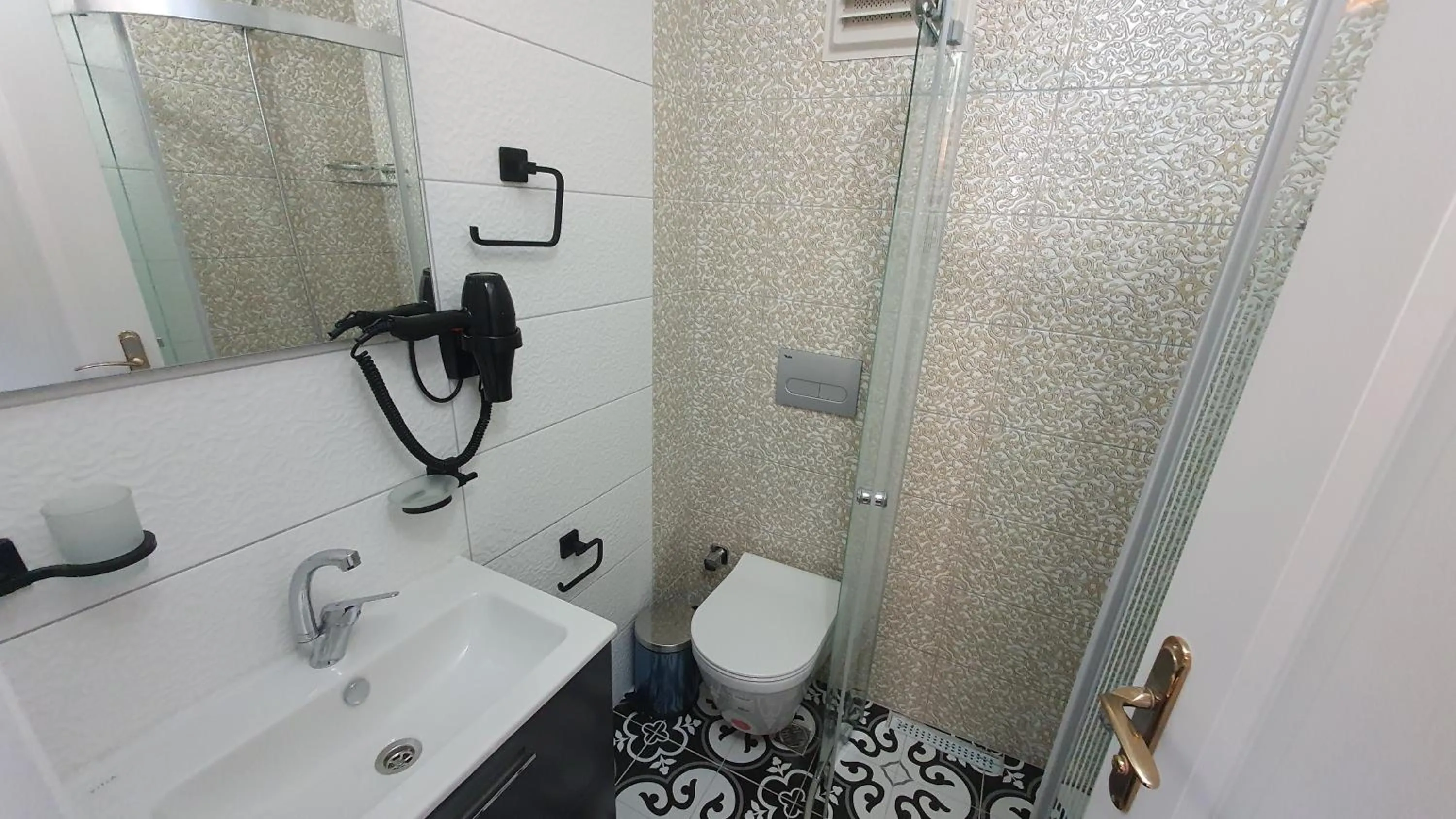 Bathroom in Dimora Gold Hotel