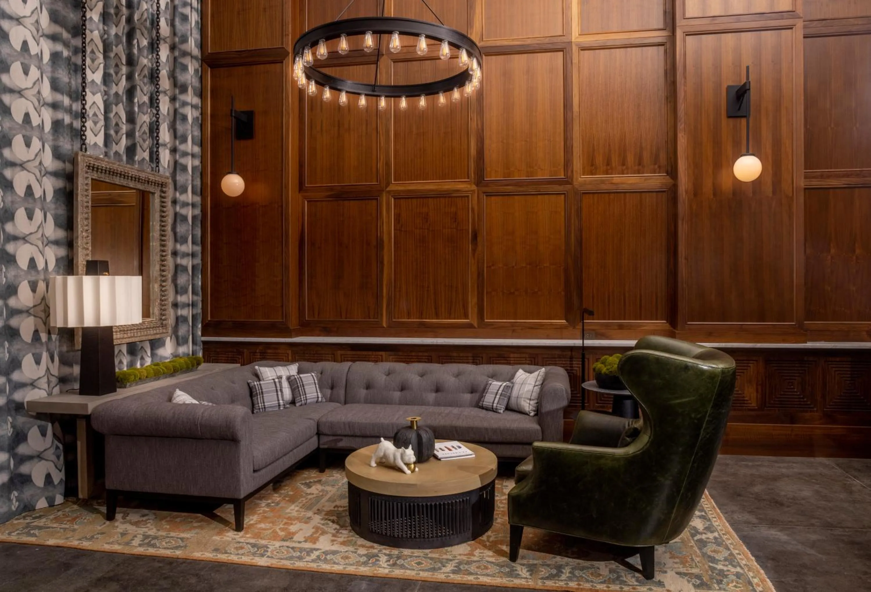 Lobby or reception in The Louis Hotel