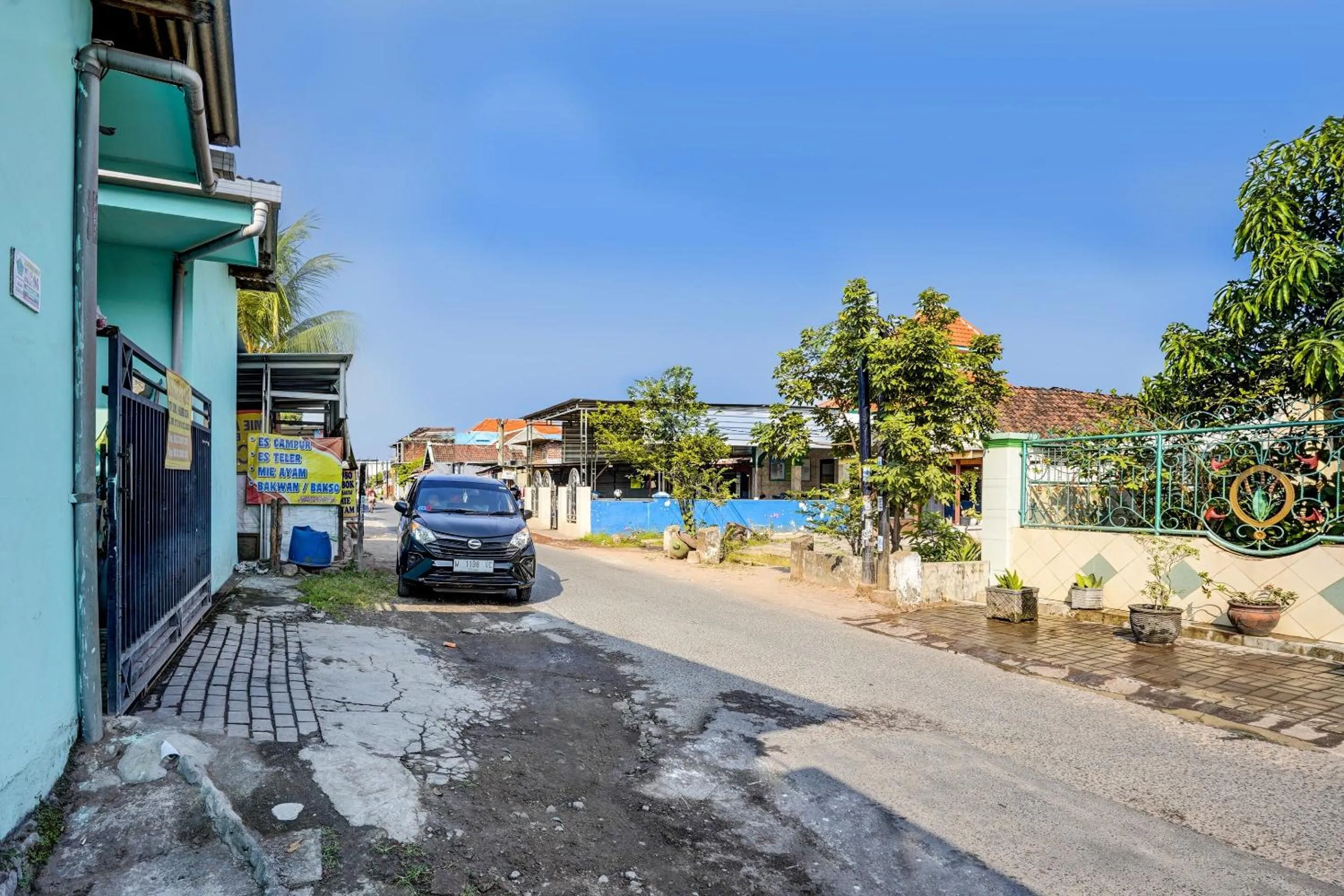 Facade/entrance in Hotel O Umi Homestay Syariah