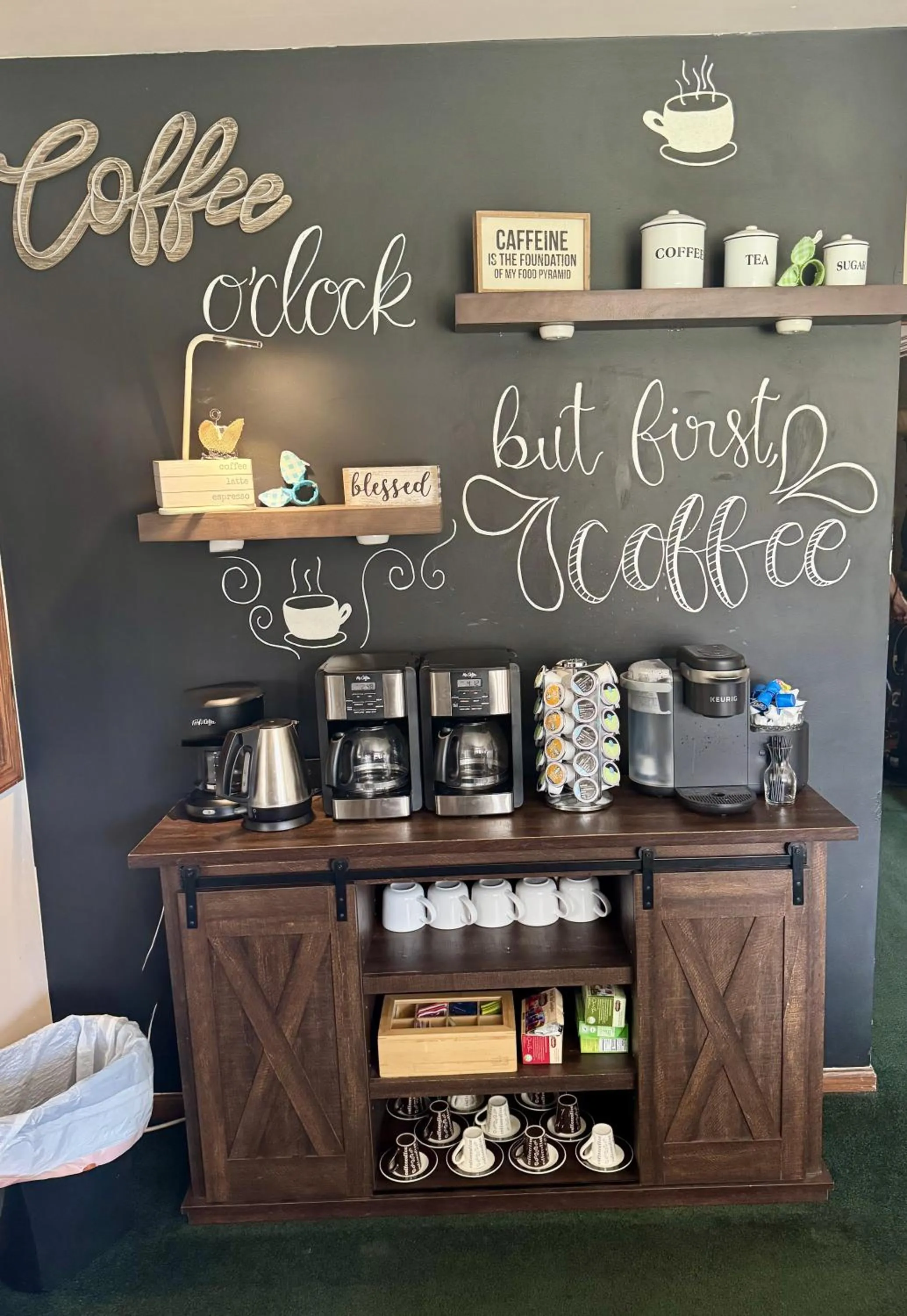 Coffee/tea facilities in Otter Creek Eau Claire Altoona