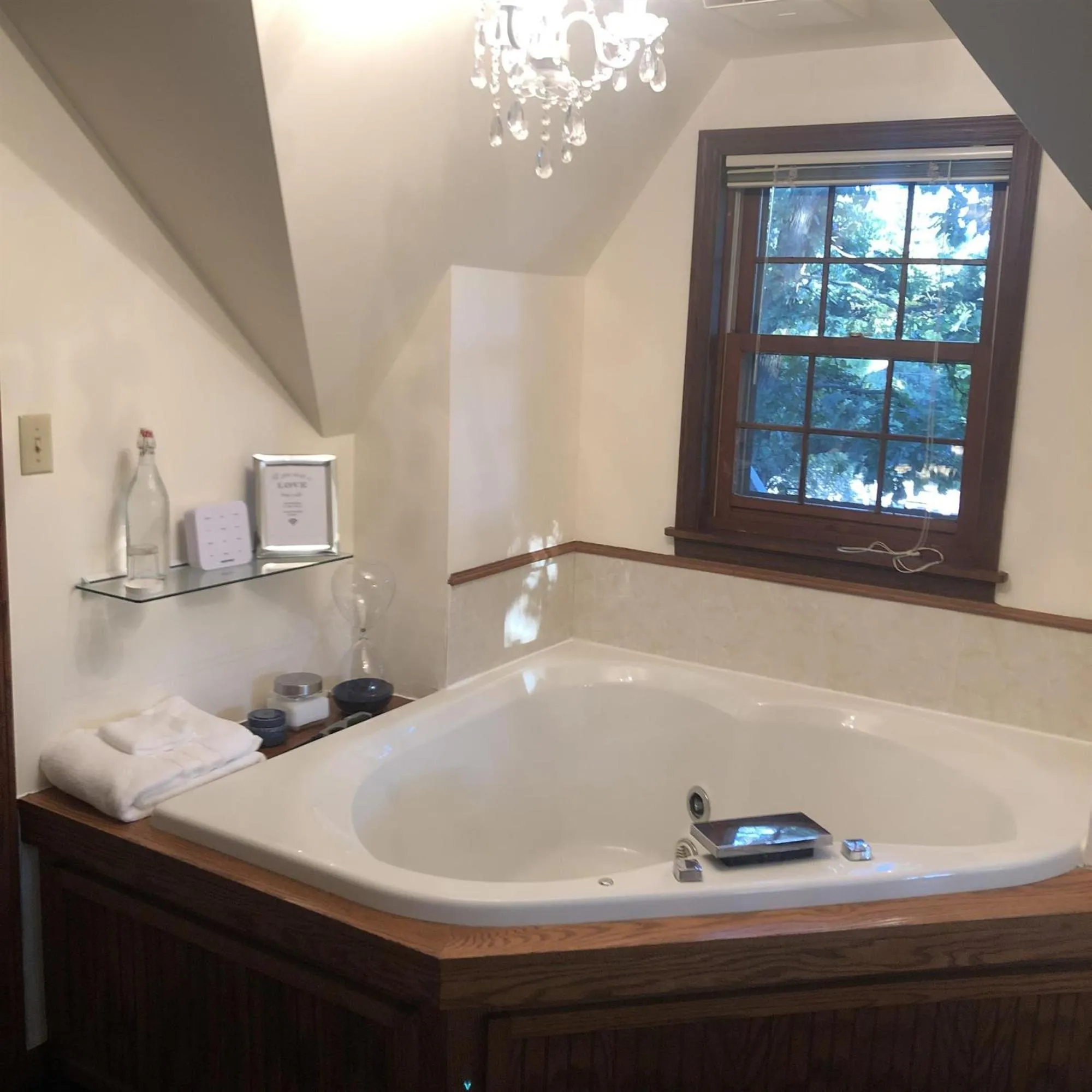 Hot Tub in Otter Creek Eau Claire Altoona