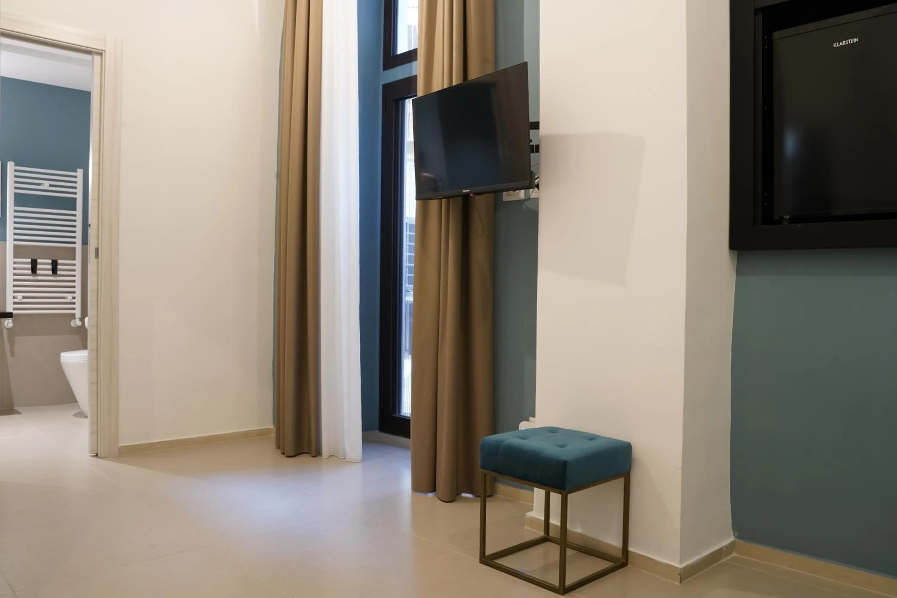 TV and multimedia in La Regina del Duomo Catania Centro