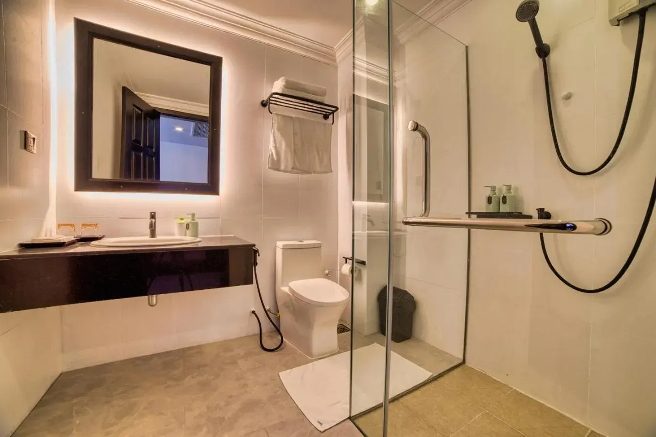 Suite in Bodee Corner Suite in Bodee Corner