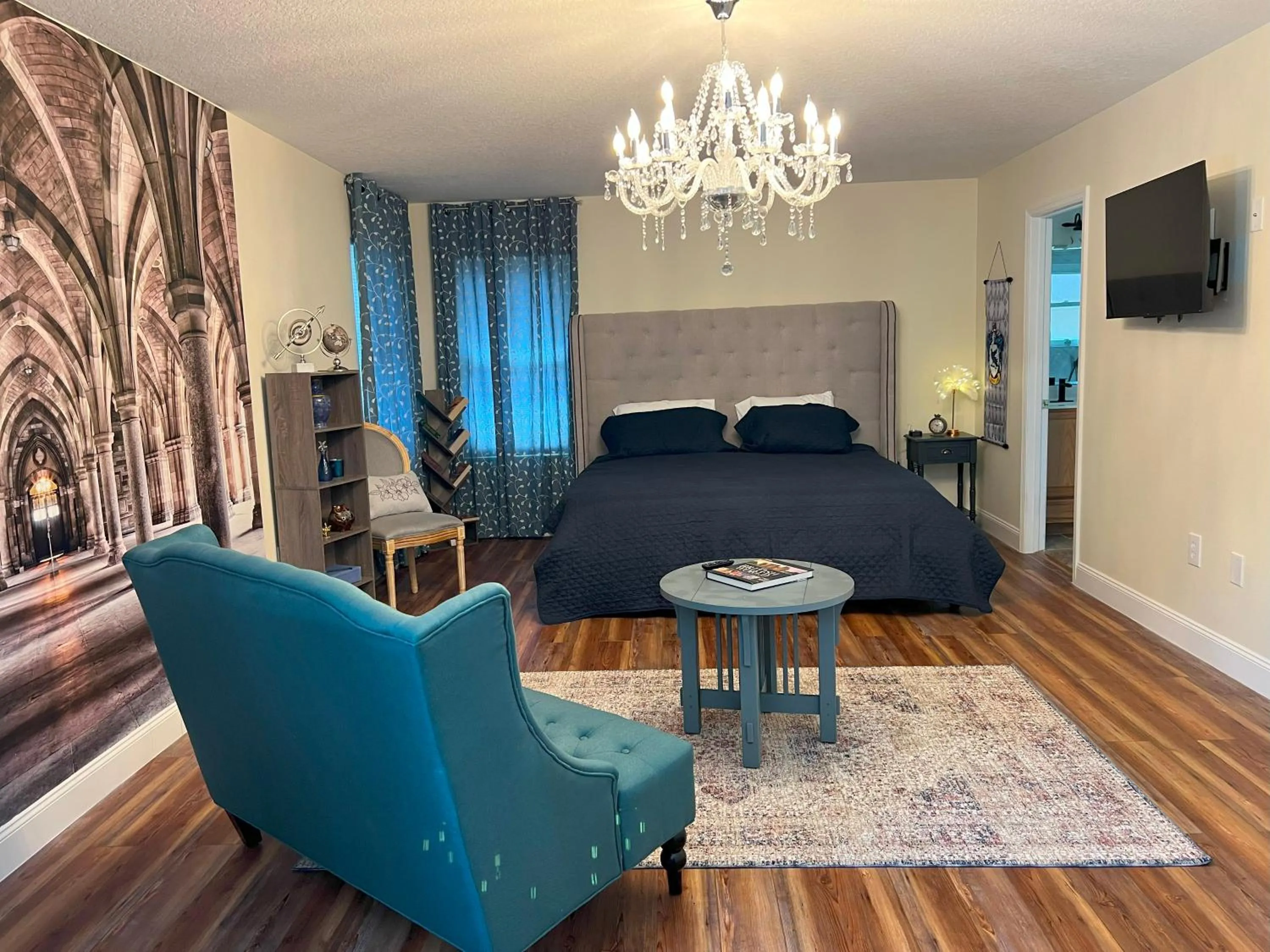 Bed in Magical Castle Near Theme Parks