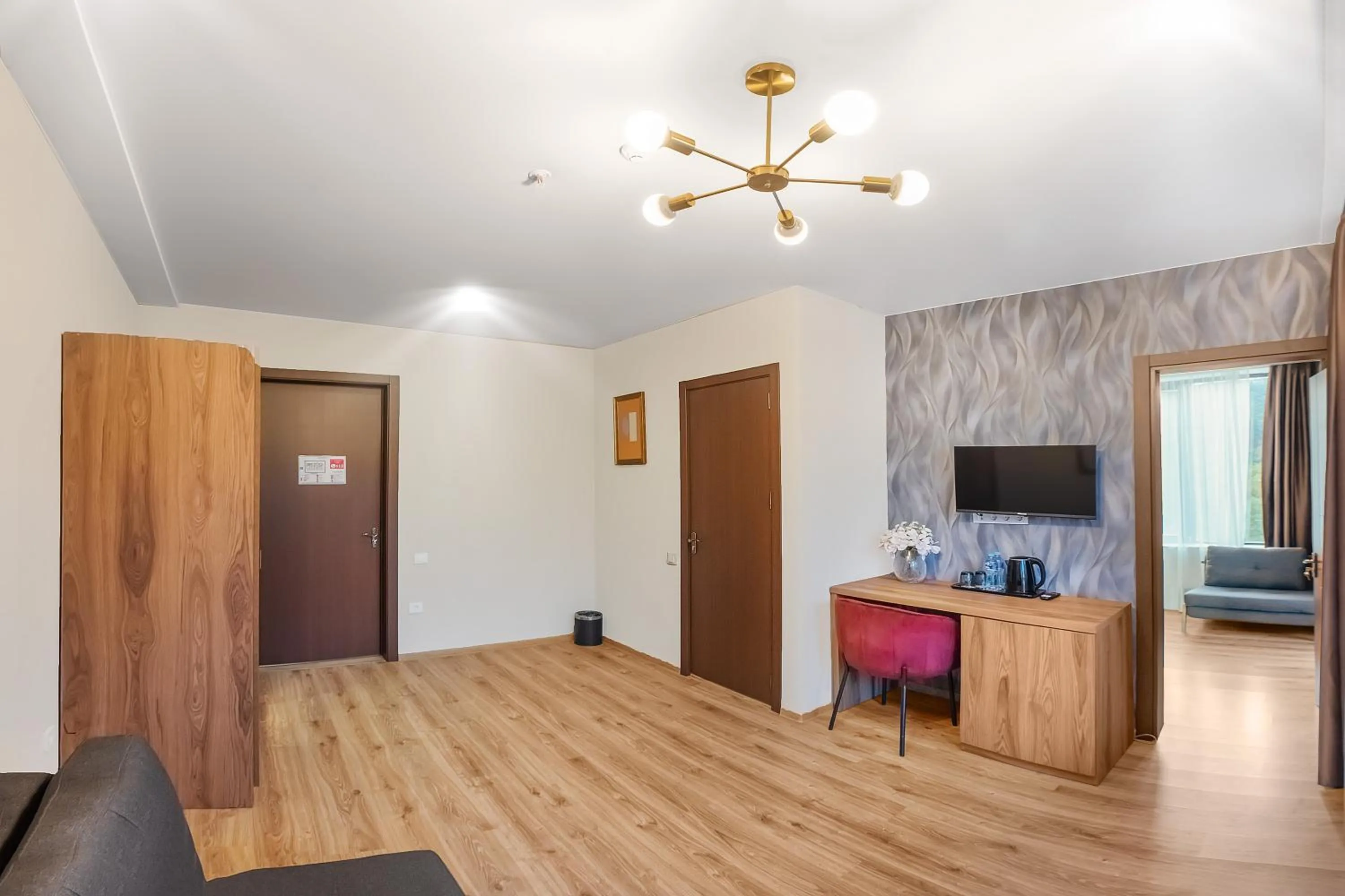 Solo Grand Boshuri Hotel Wellness Resort