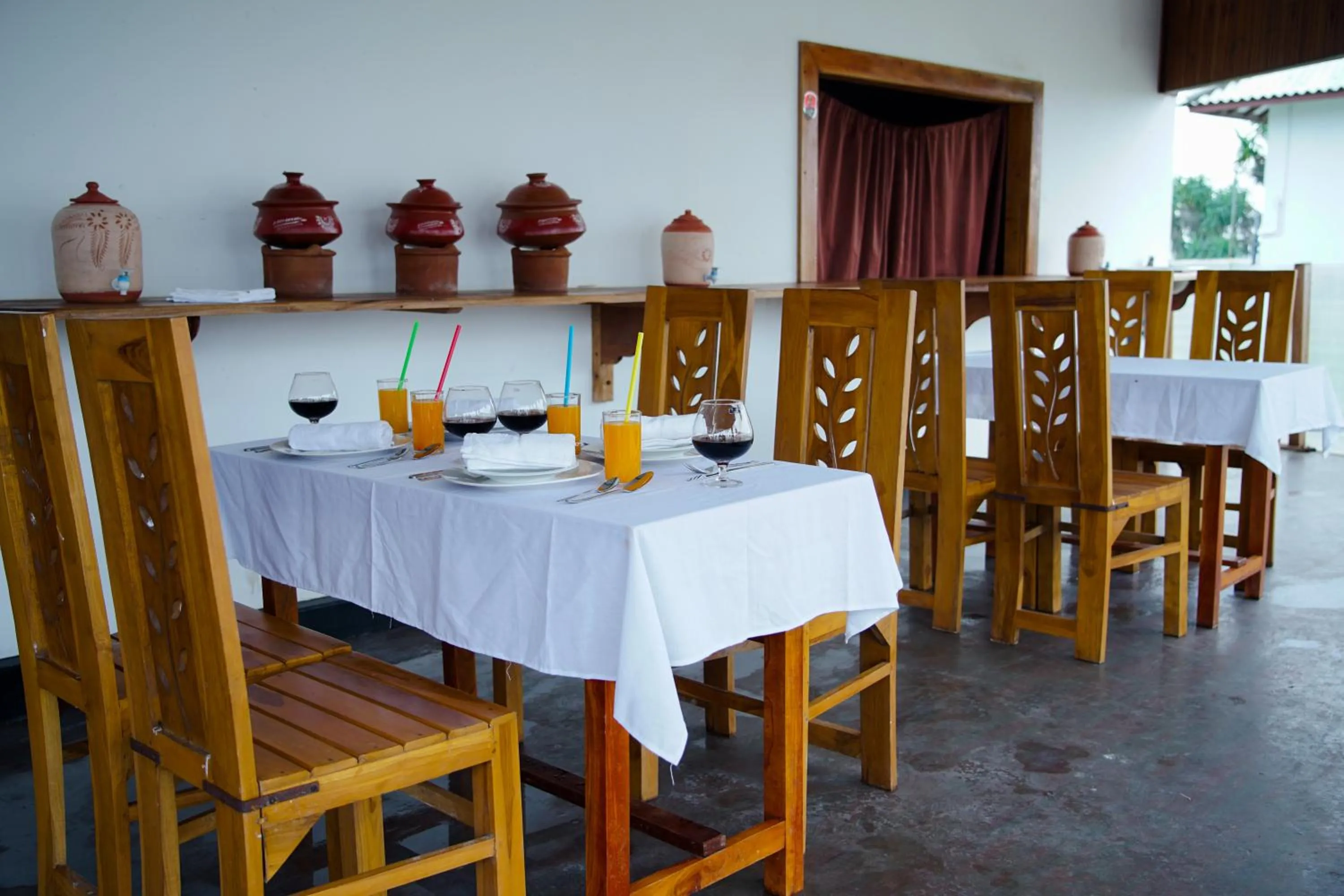 Restaurant/places to eat in Palm Beach Resort Ceylon