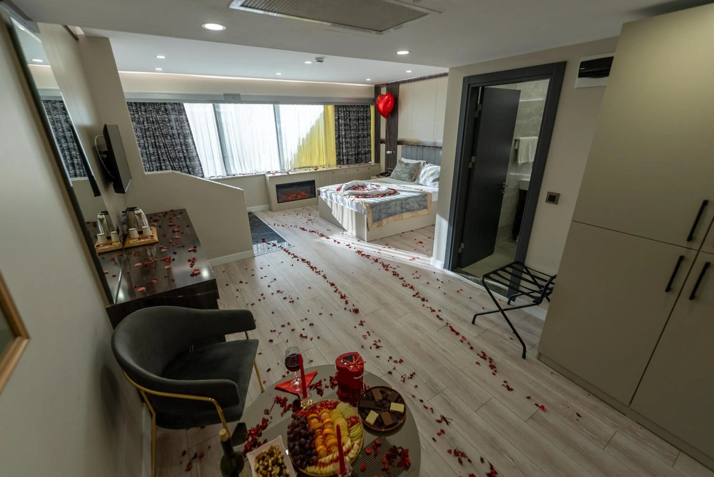 Photo of the whole room in Meros Hotel