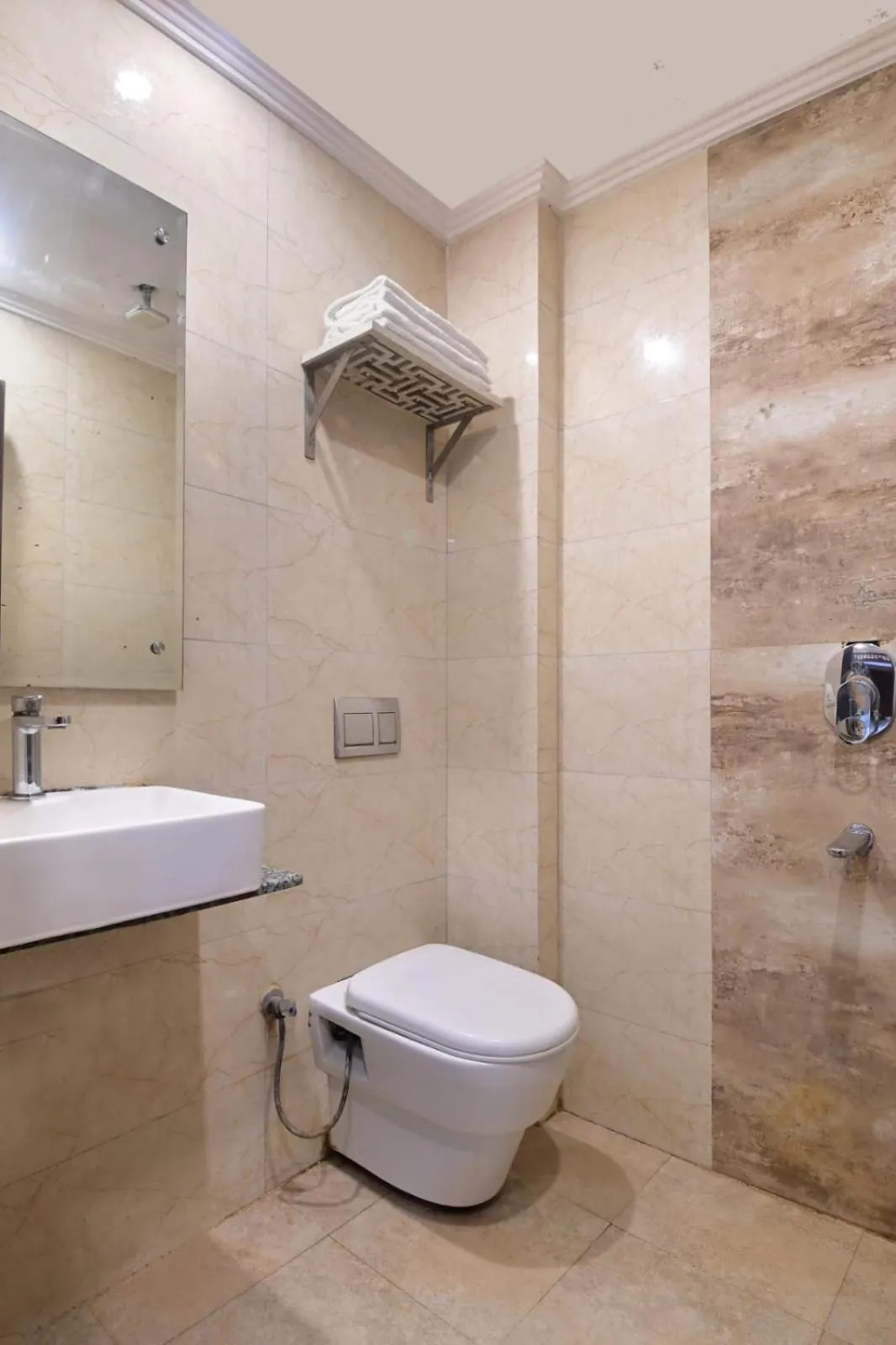 Bathroom in Hotel Emporio Near New Delhi Railway Station - Paharganj