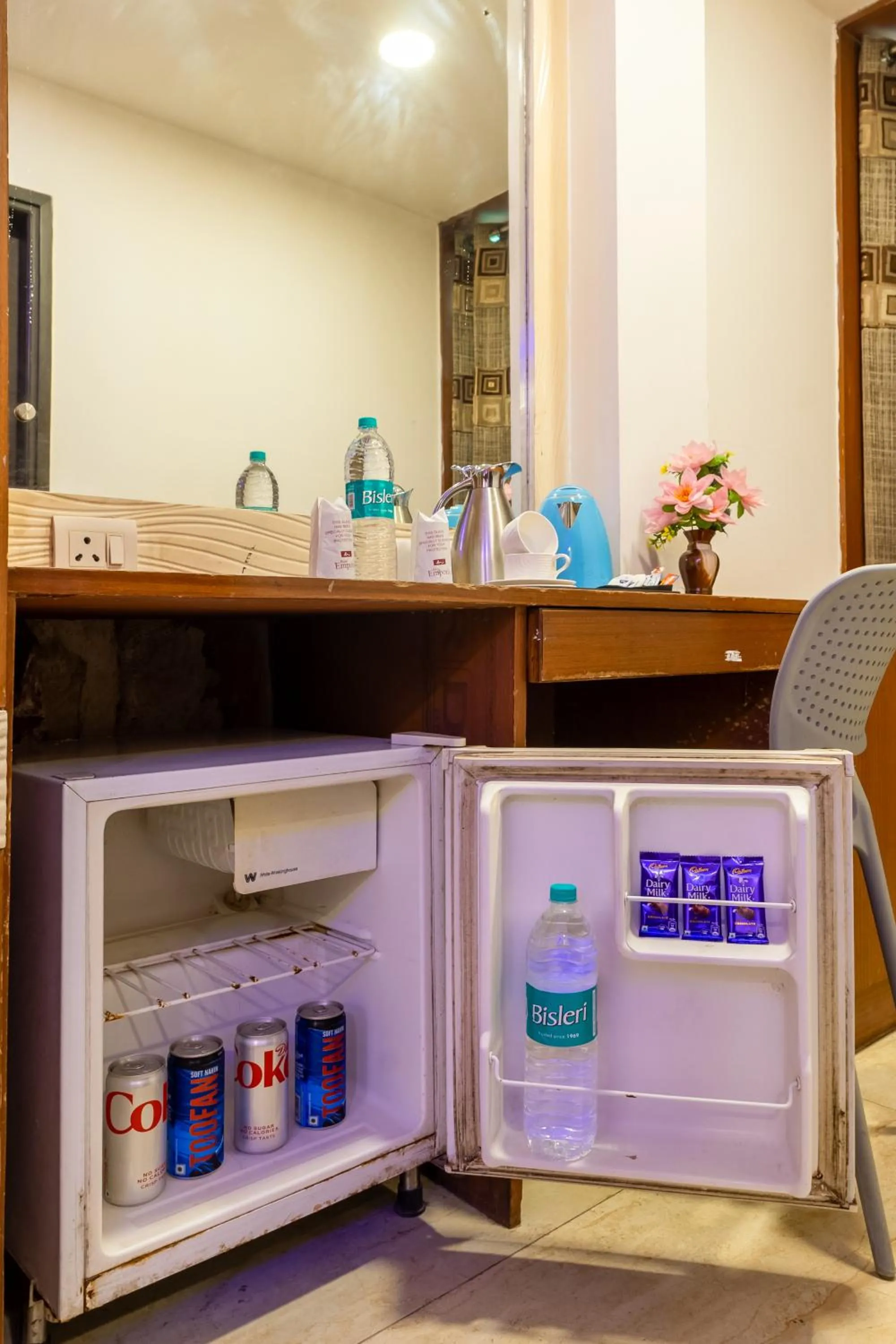 Kitchen or kitchenette in Hotel Emporio Near New Delhi Railway Station - Paharganj