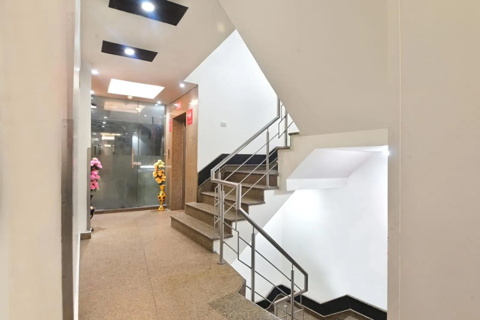 Property building in Hotel Emporio Near New Delhi Railway Station - Paharganj