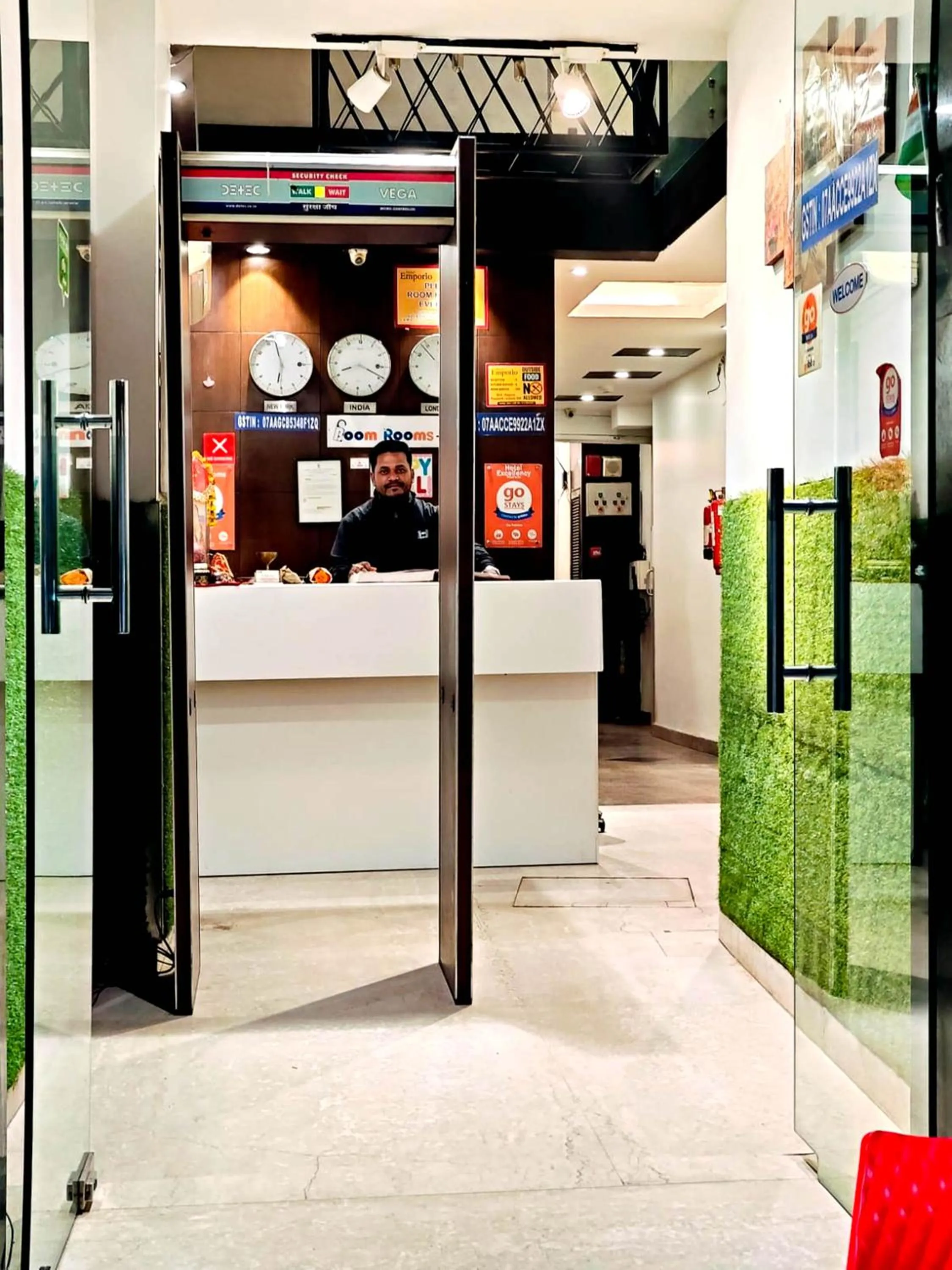 Property building in Hotel Emporio Near New Delhi Railway Station - Paharganj