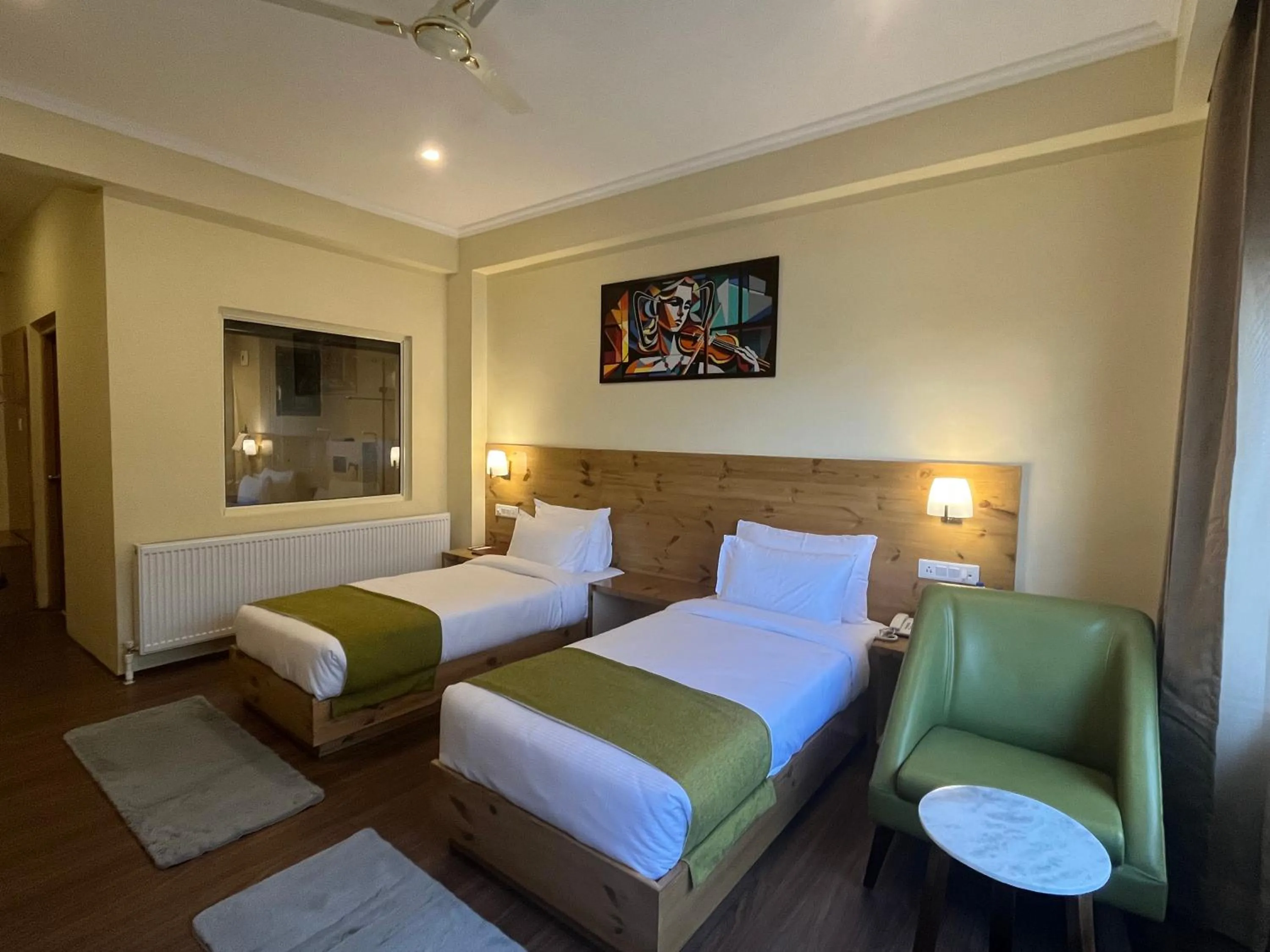 Bed in Crown Himalaya