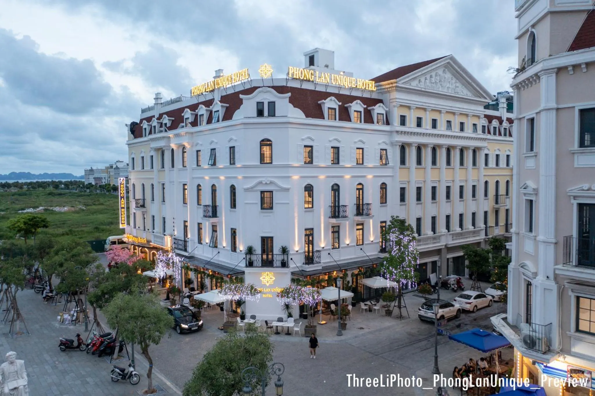 Property building in Phong Lan Unique Hotel