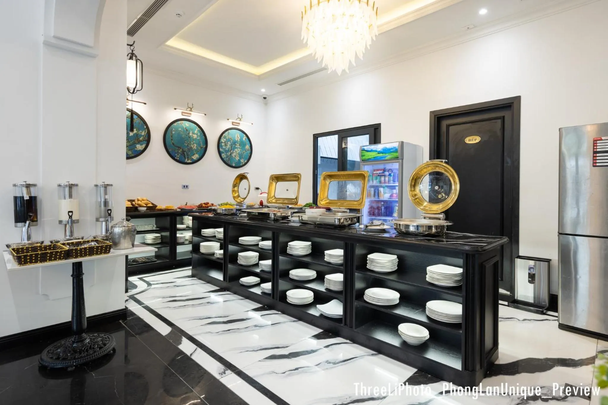 Restaurant/places to eat in Phong Lan Unique Hotel