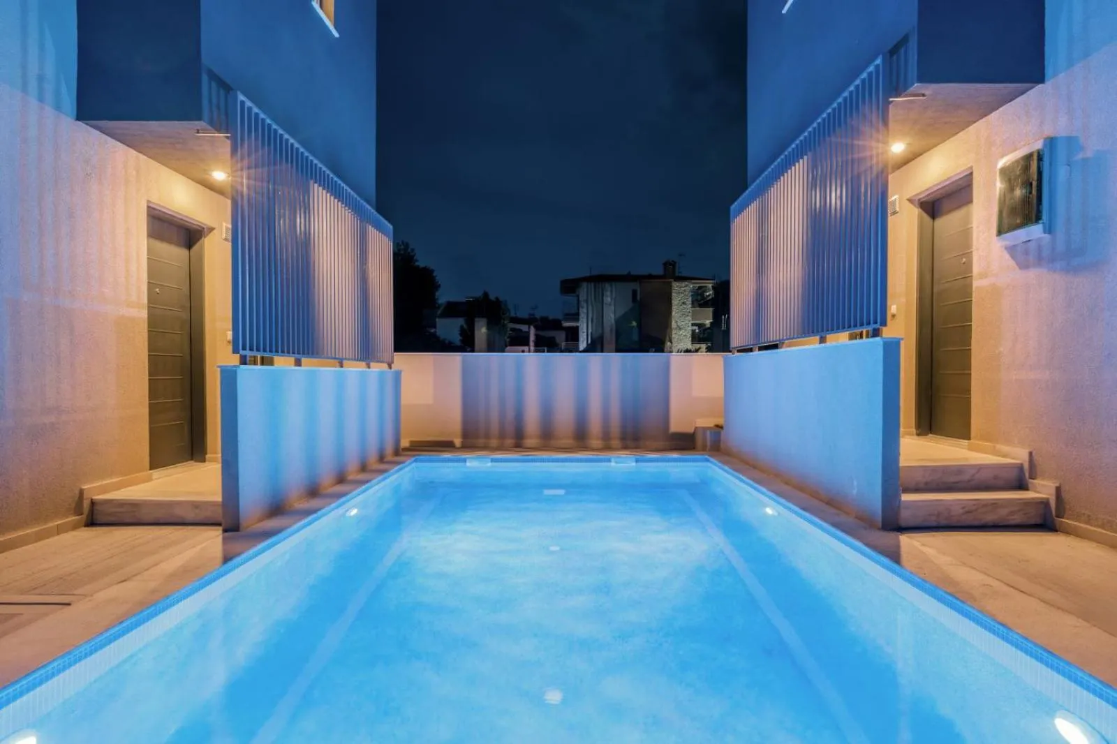 V Luxury Apartments with Pool