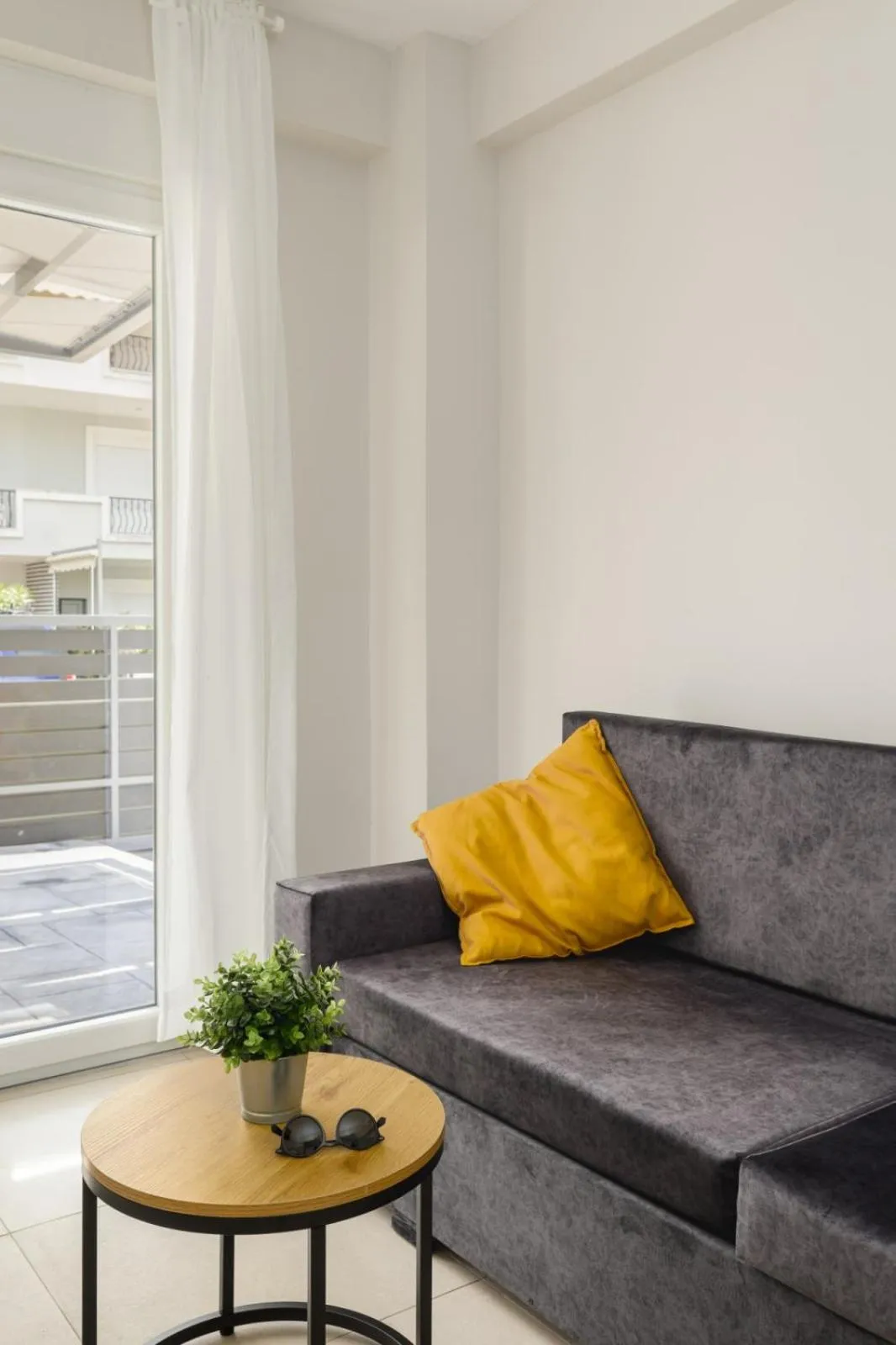 V Luxury Apartments with Pool