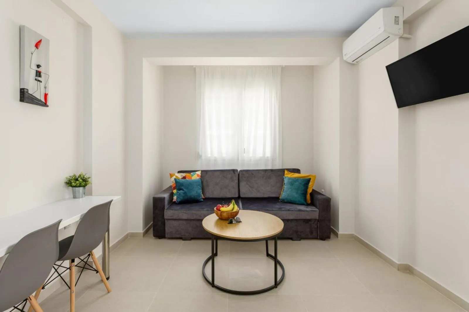 V Luxury Apartments with Pool