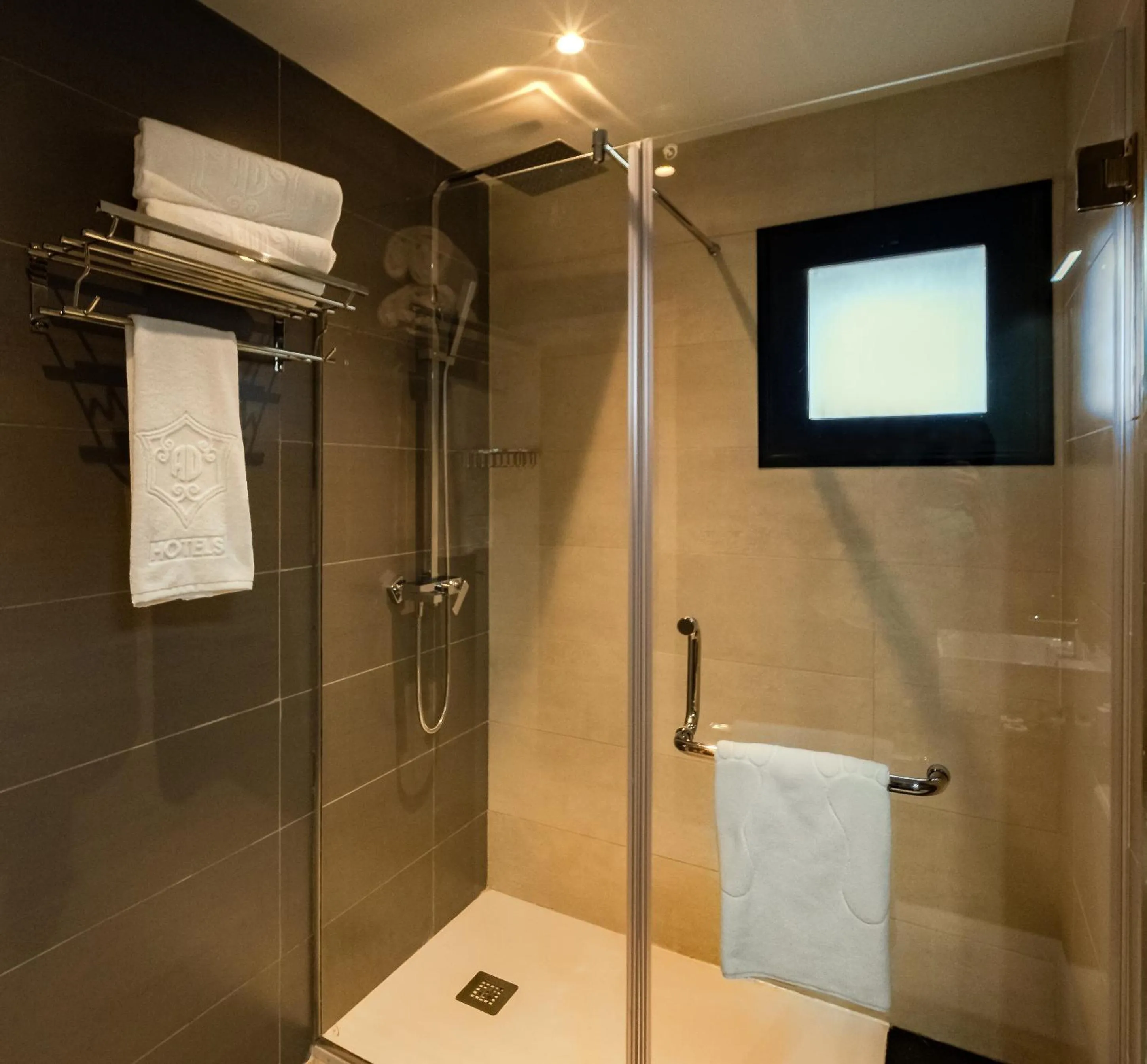 Shower in AD Hotel Pont D'Hydra