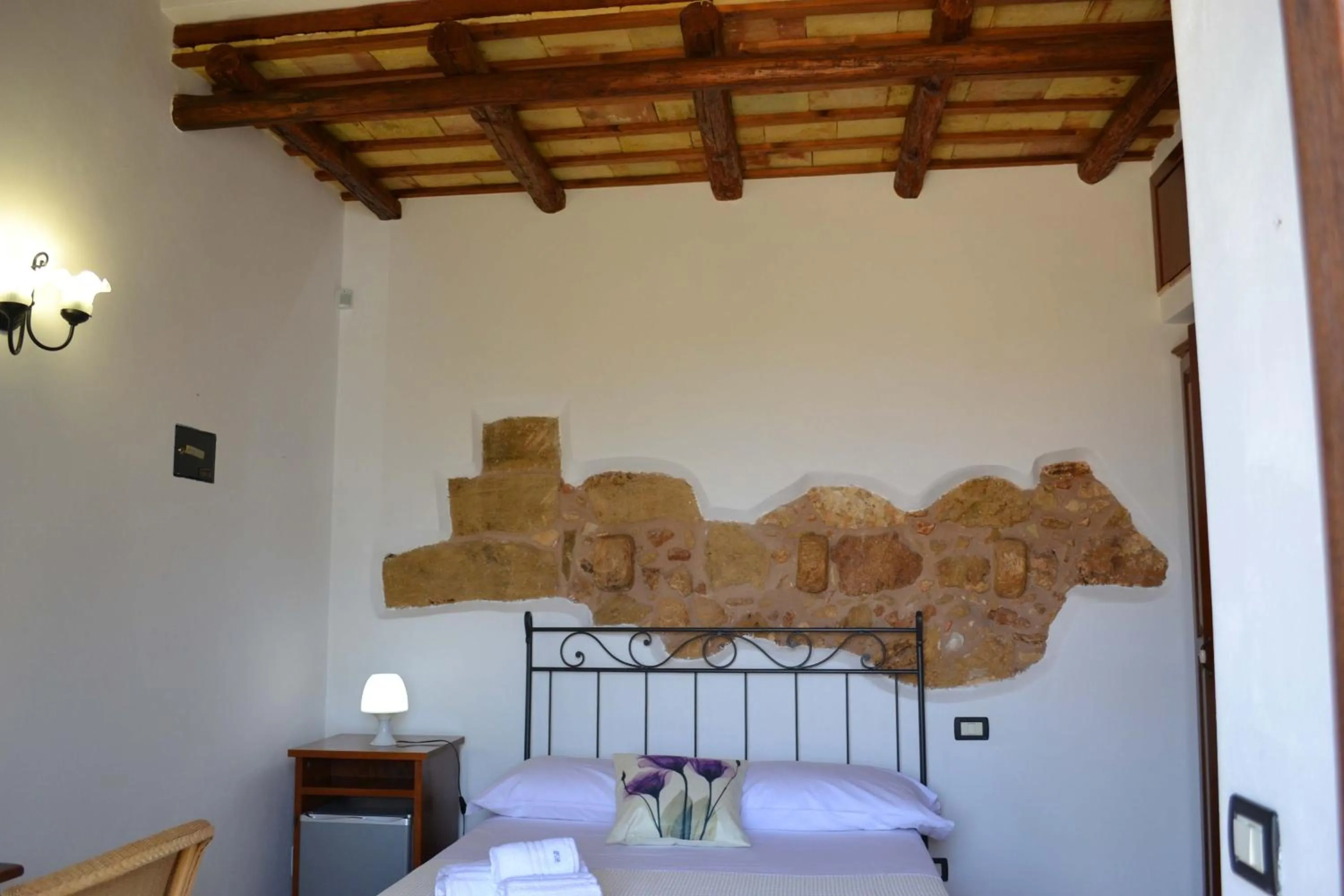 Bed in HOTEL Cala Buguto