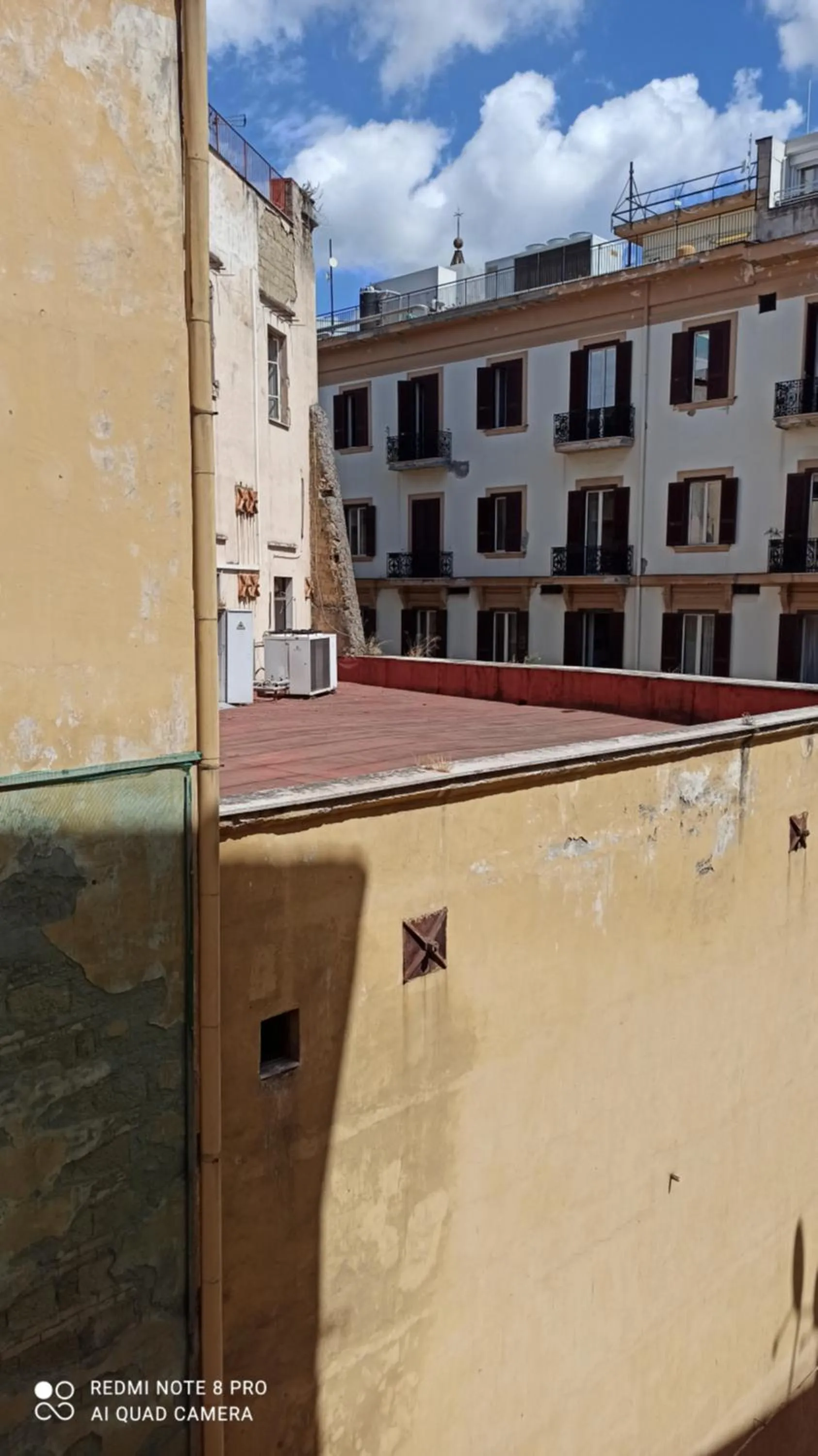 Inner courtyard view in La Suite del Centro Storico