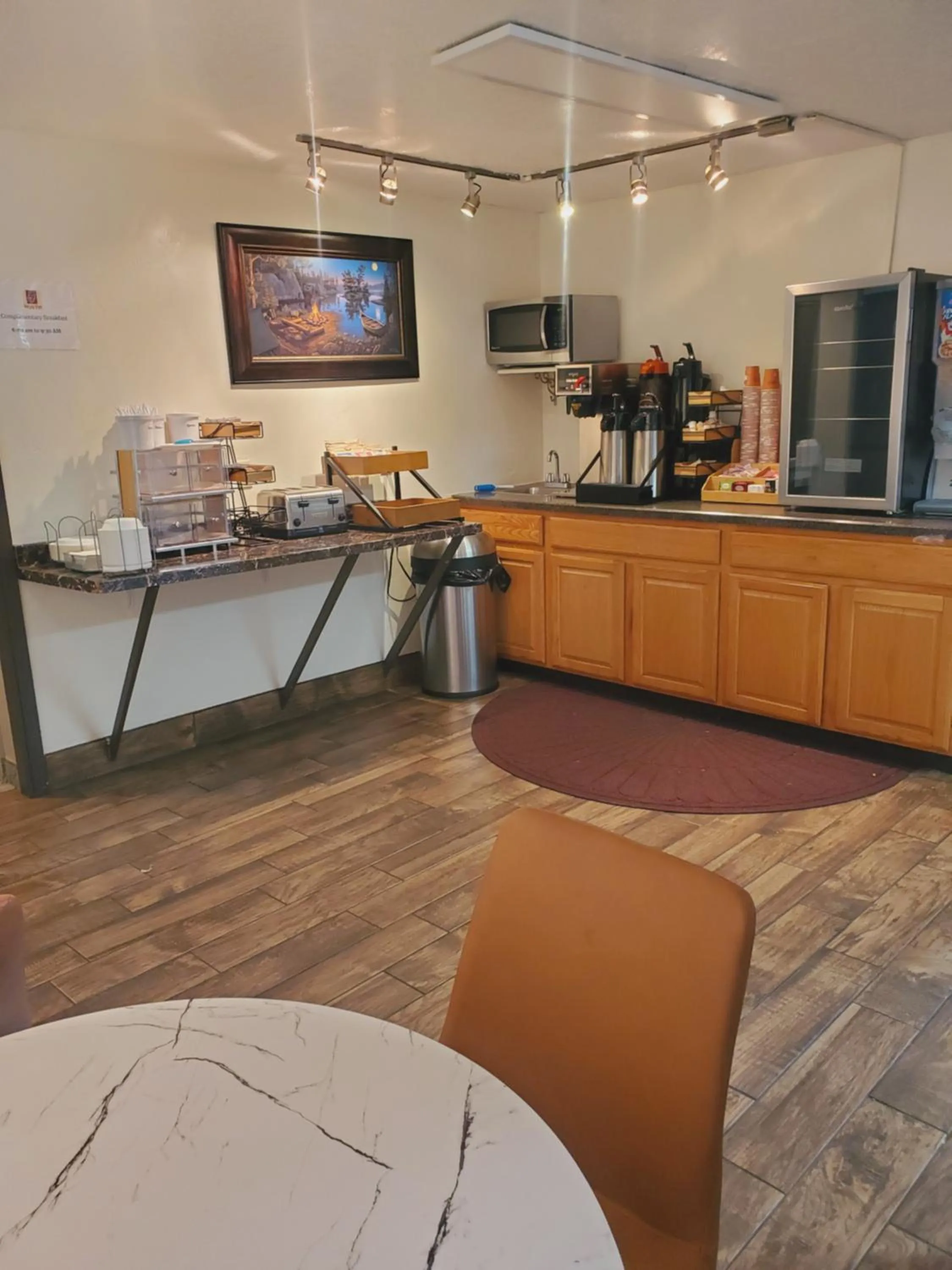 Continental breakfast in Wyo Inn