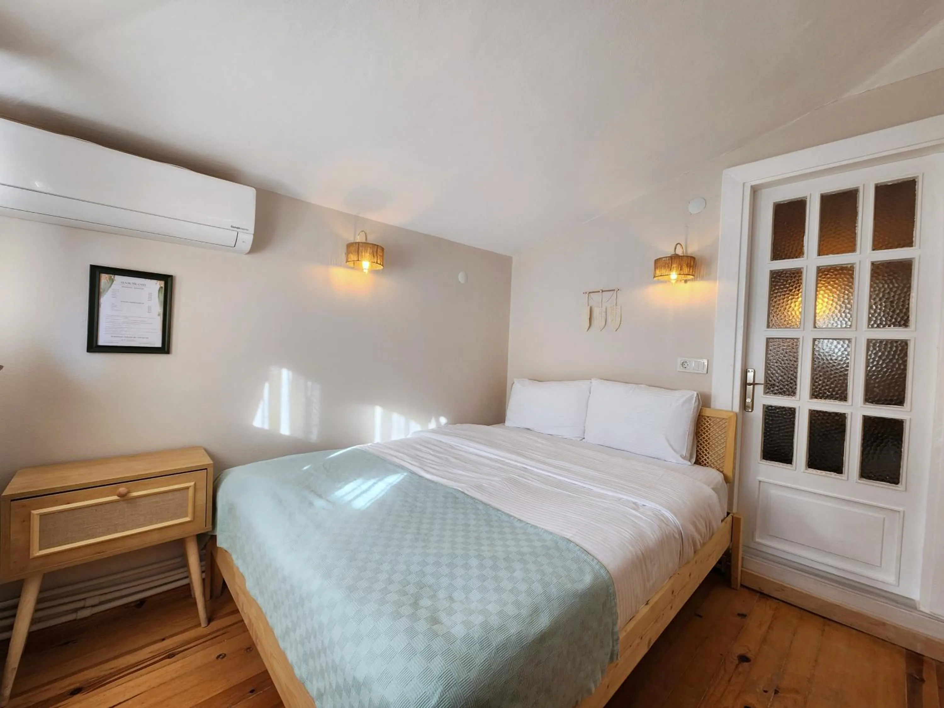 Photo of the whole room, Bed in Aya Butik Otel