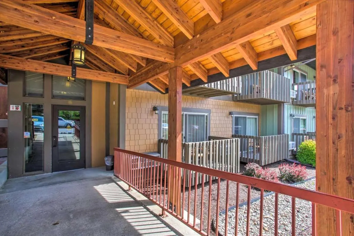 Property building in Stoneridge Resort