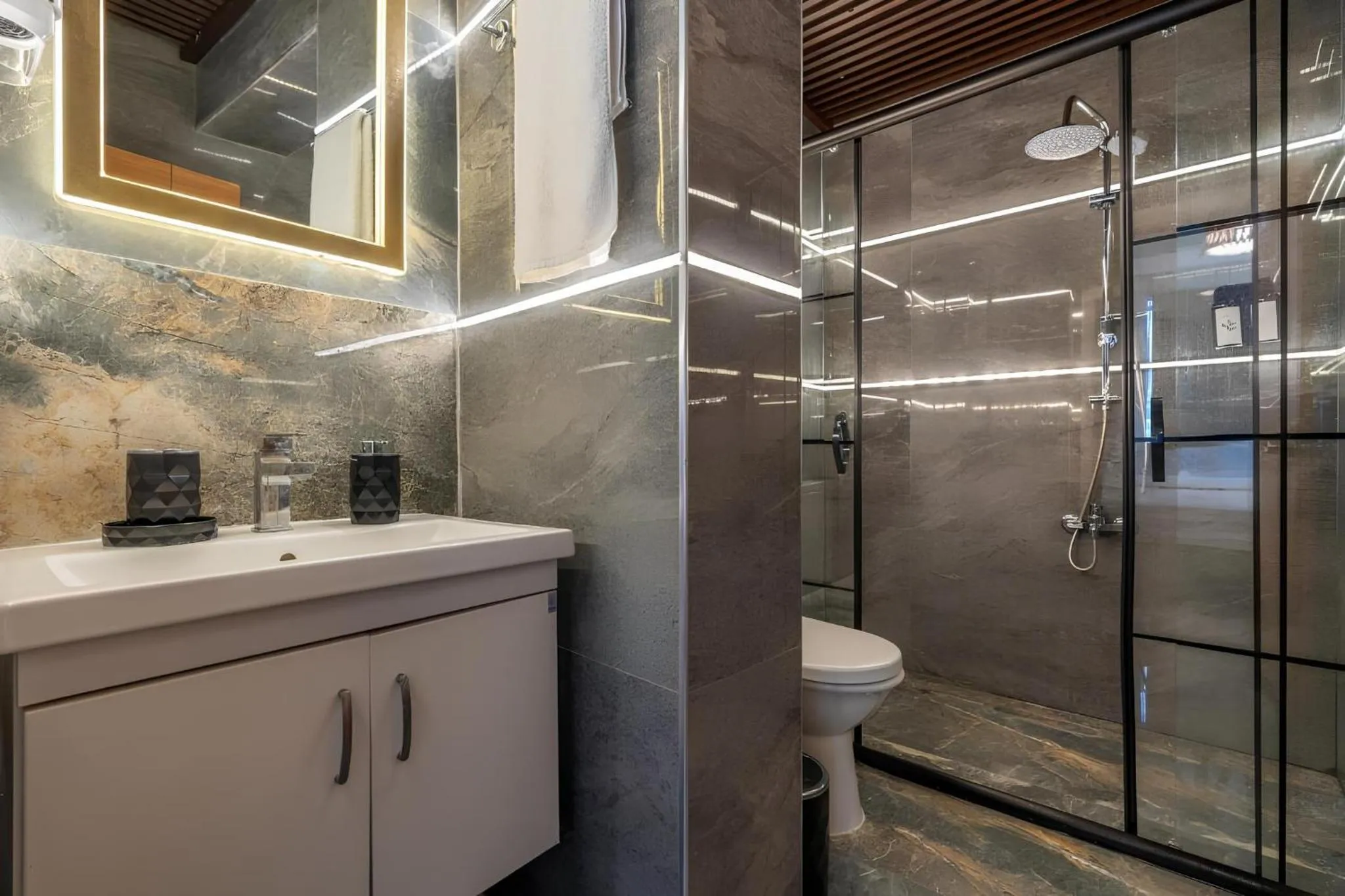 Bathroom in Antalya D&D Garden