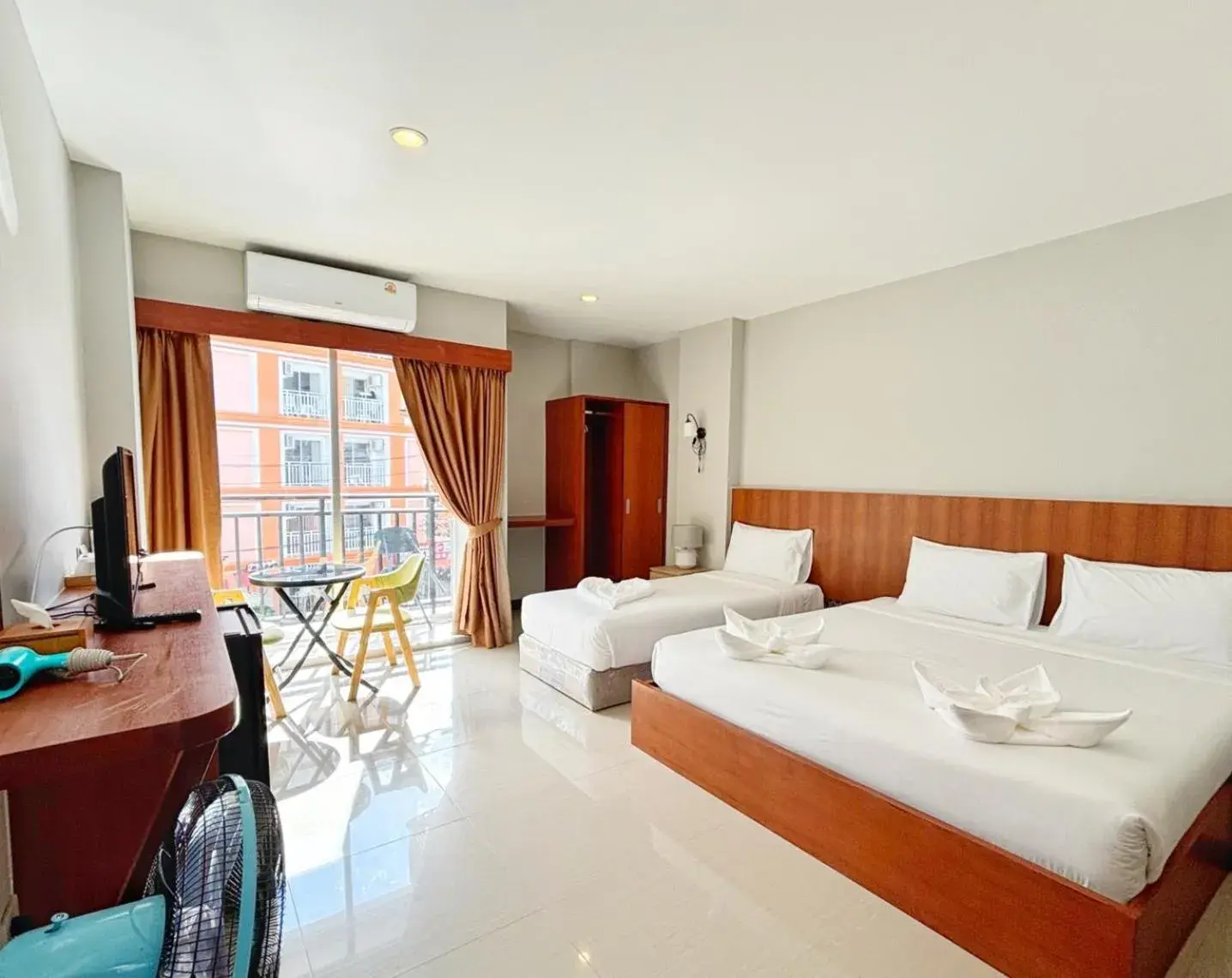 Triple Room with Balcony in The Brown Boutique Patong Triple Room with Balcony in The Brown Boutique Patong