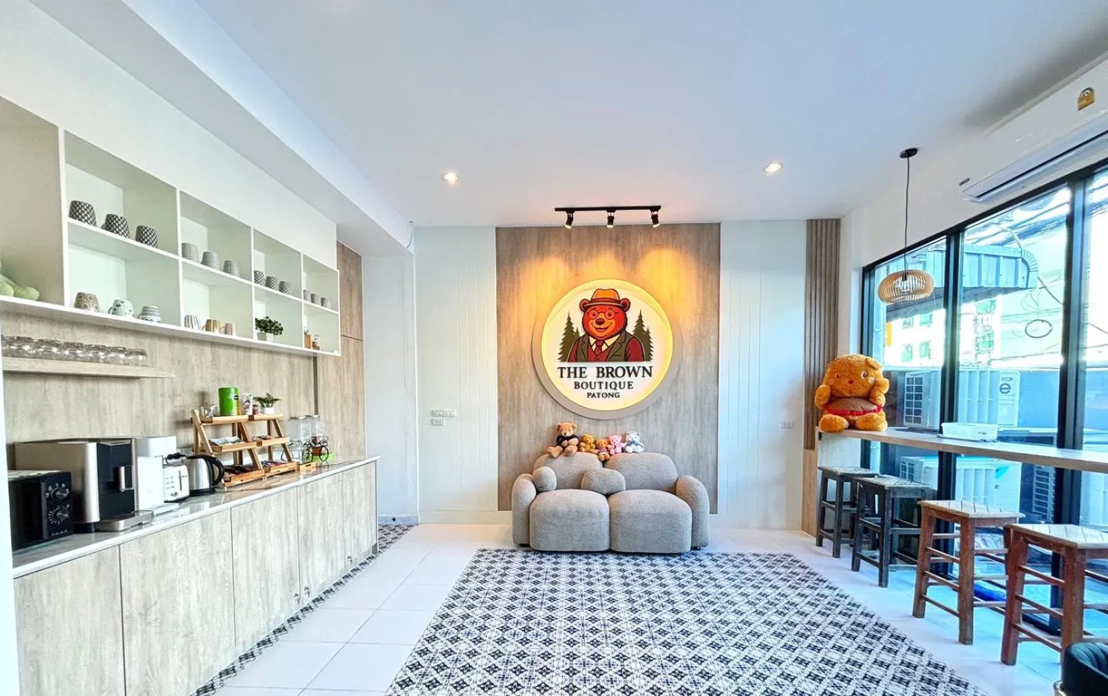 Dining area in The Brown Boutique Patong