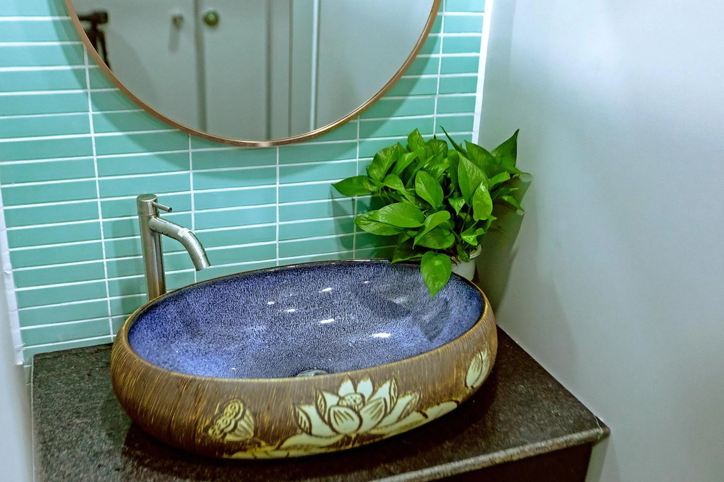 Bathroom in The Backpacker Hostel and spa