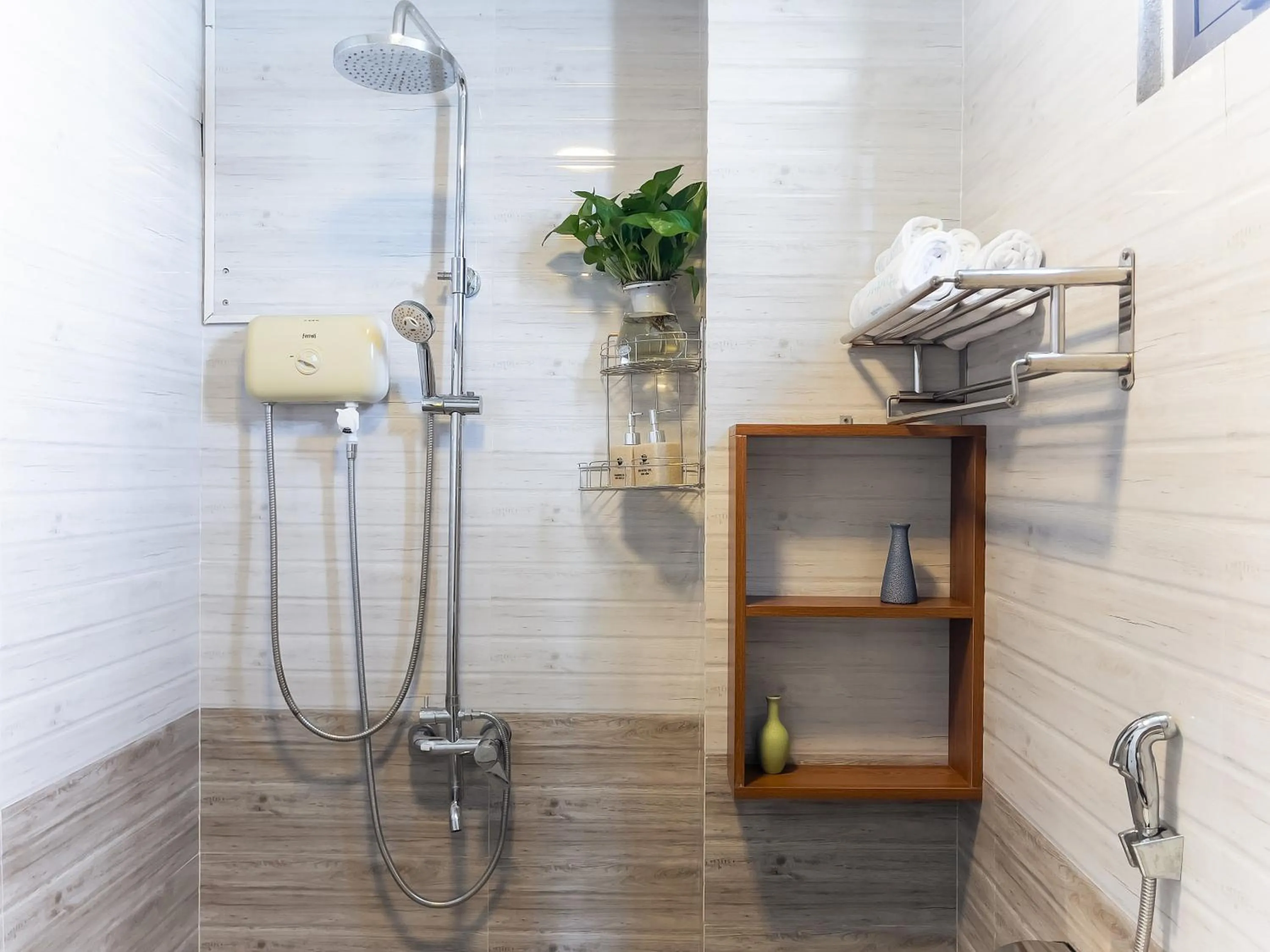 Bathroom in The Backpacker Hostel and spa