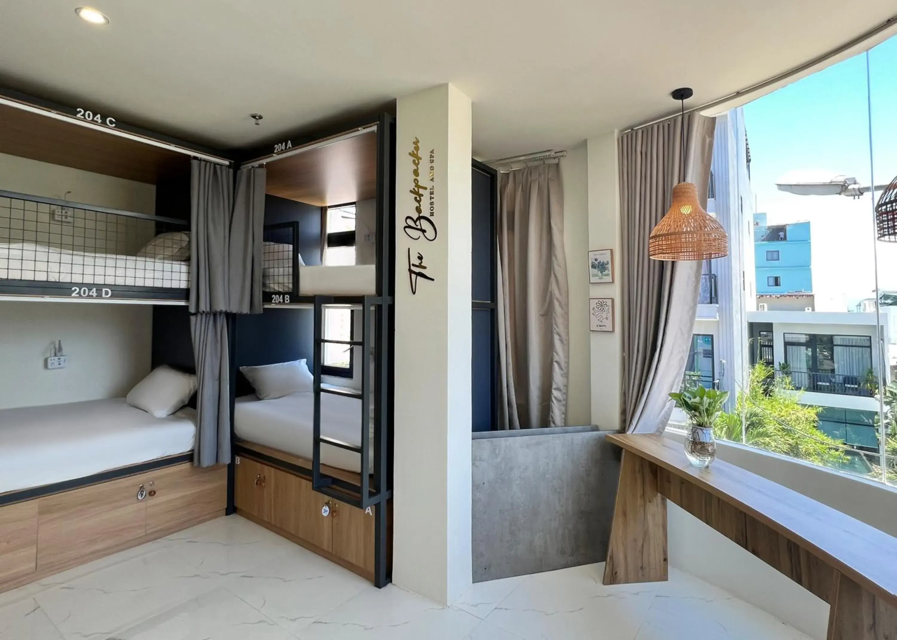 Bed in 6-Bed Mixed Dormitory Room in The Backpacker Hostel and spa Bed in 6-Bed Mixed Dormitory Room in The Backpacker Hostel and spa