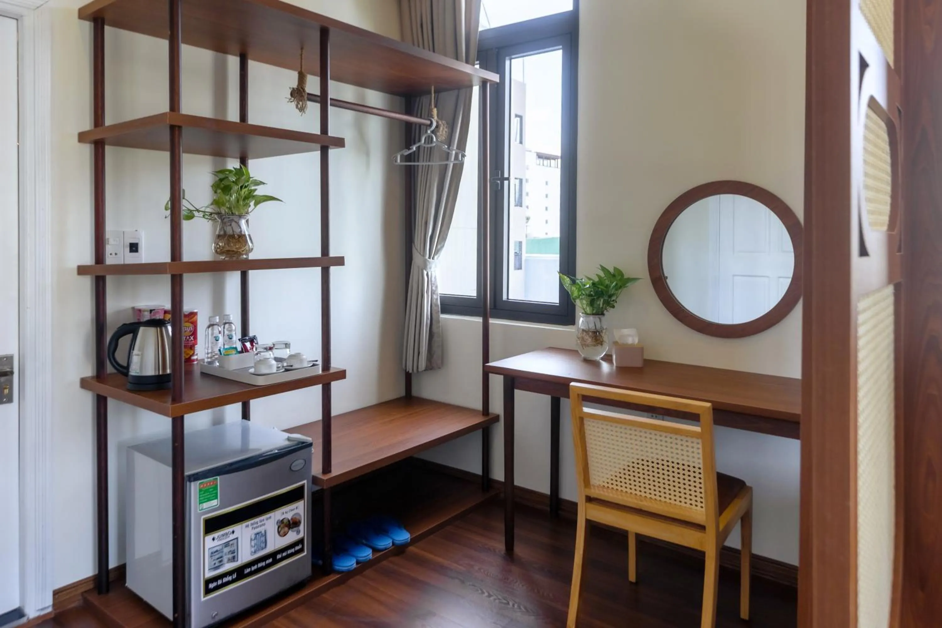 Coffee/tea facilities in The Backpacker Hostel and spa