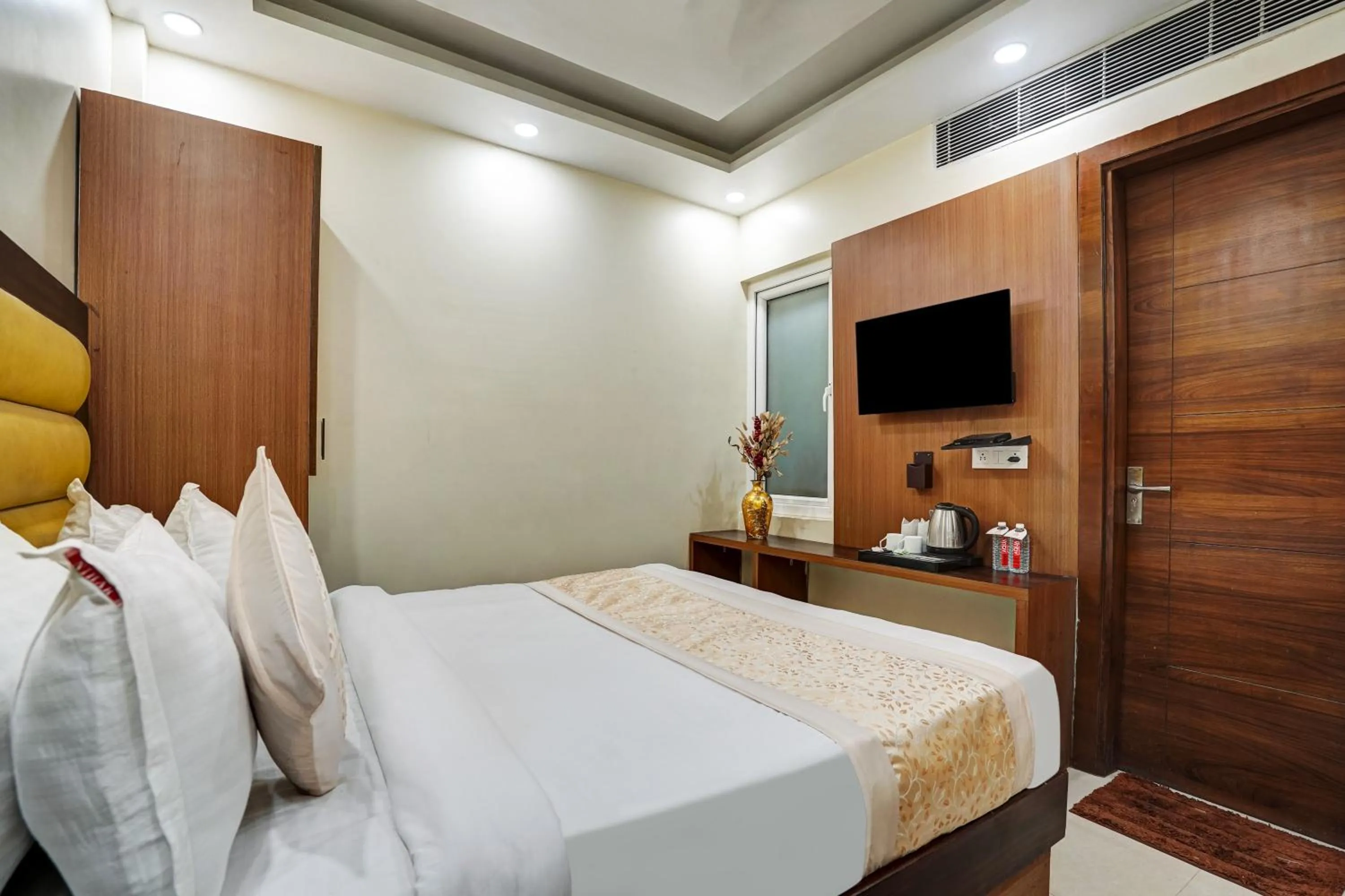 Photo of the whole room, Bed in Hotel Royal Rosette Near New Delhi Railway Station - Connaught Place and VFS