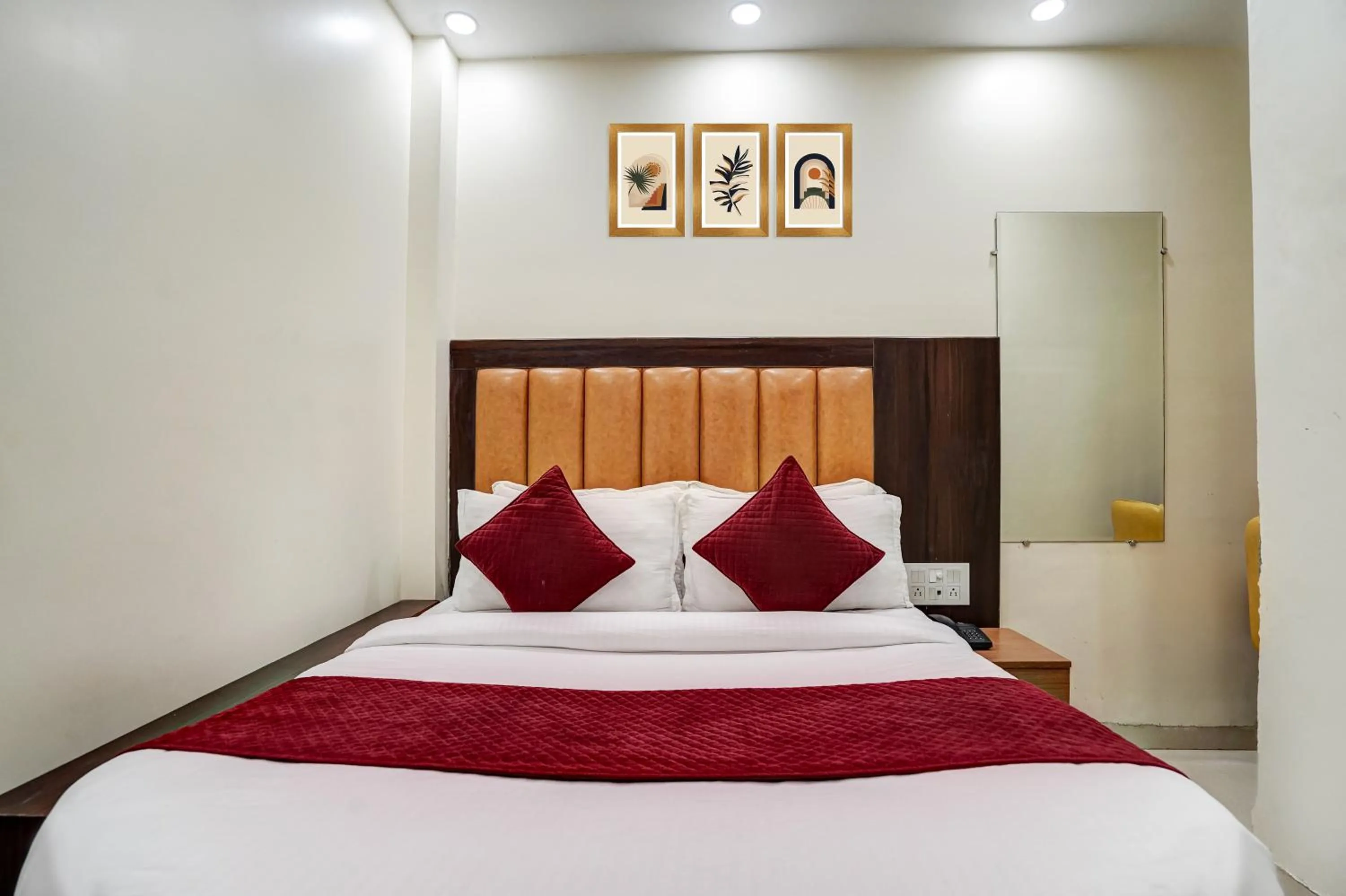 Bedroom, Bed in Hotel Royal Rosette Near New Delhi Railway Station - Connaught Place and VFS