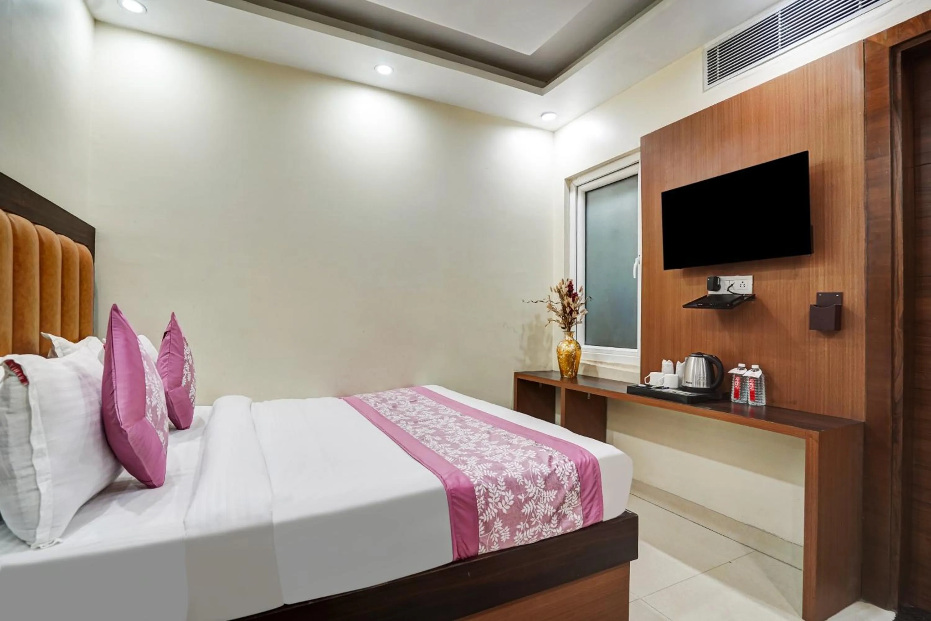 Bedroom, Bed in Hotel Royal Rosette Near New Delhi Railway Station - Connaught Place and VFS