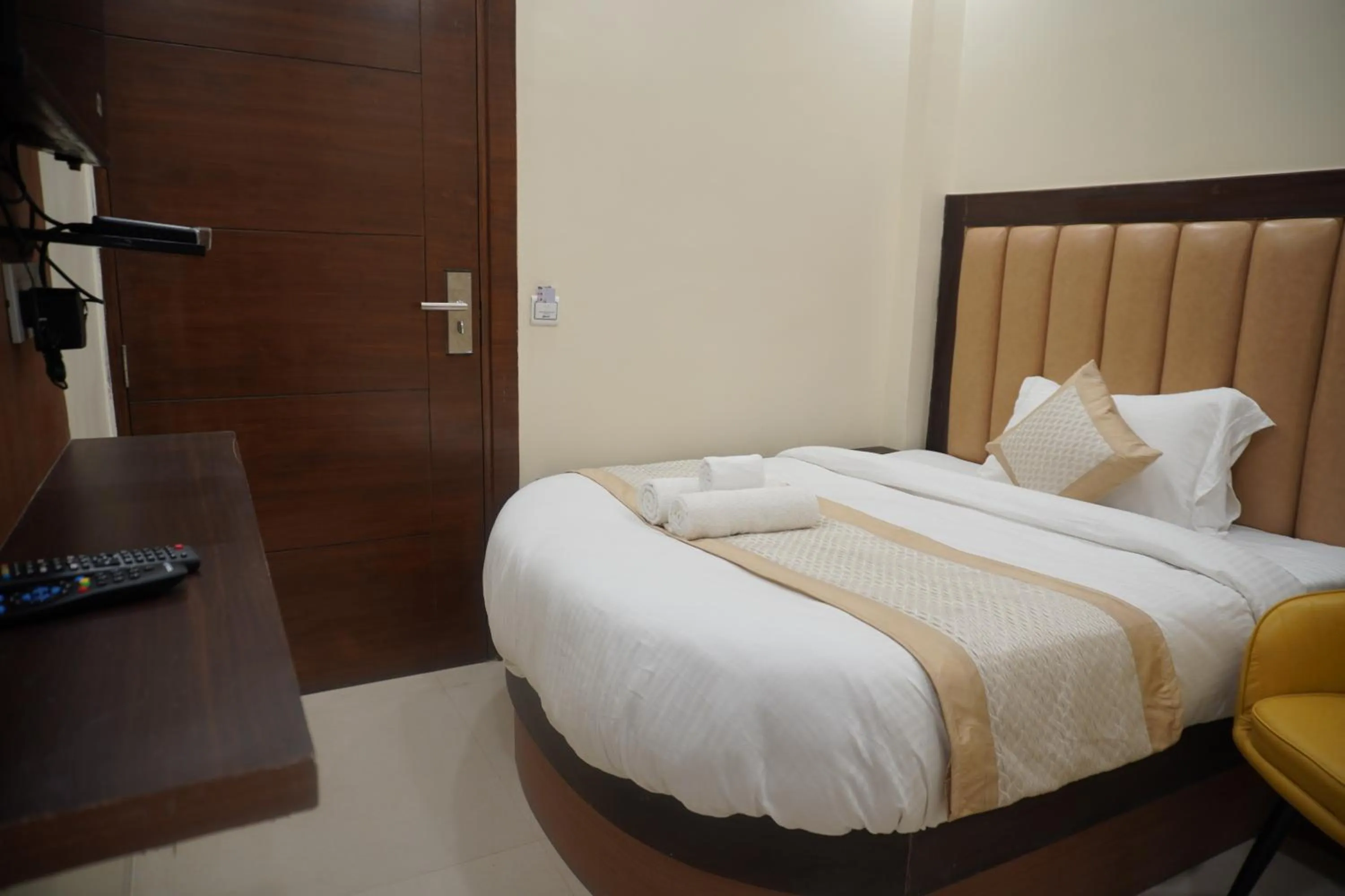 Photo of the whole room, Bed in Hotel Royal Rosette Near New Delhi Railway Station - Connaught Place and VFS