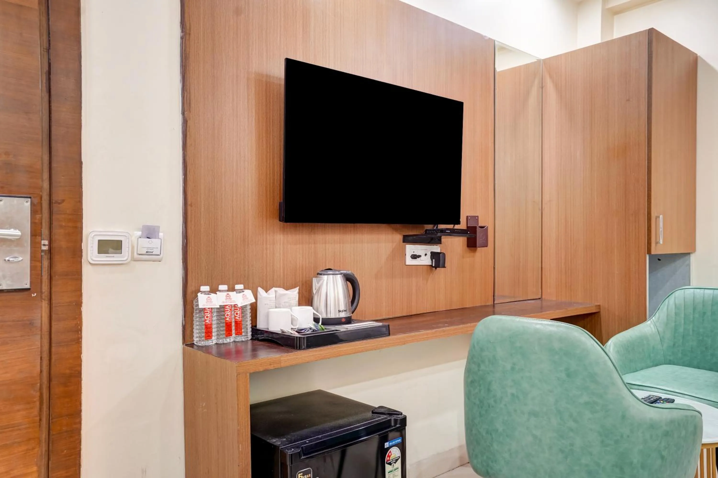 TV and multimedia in Hotel Royal Rosette Near New Delhi Railway Station - Connaught Place and VFS