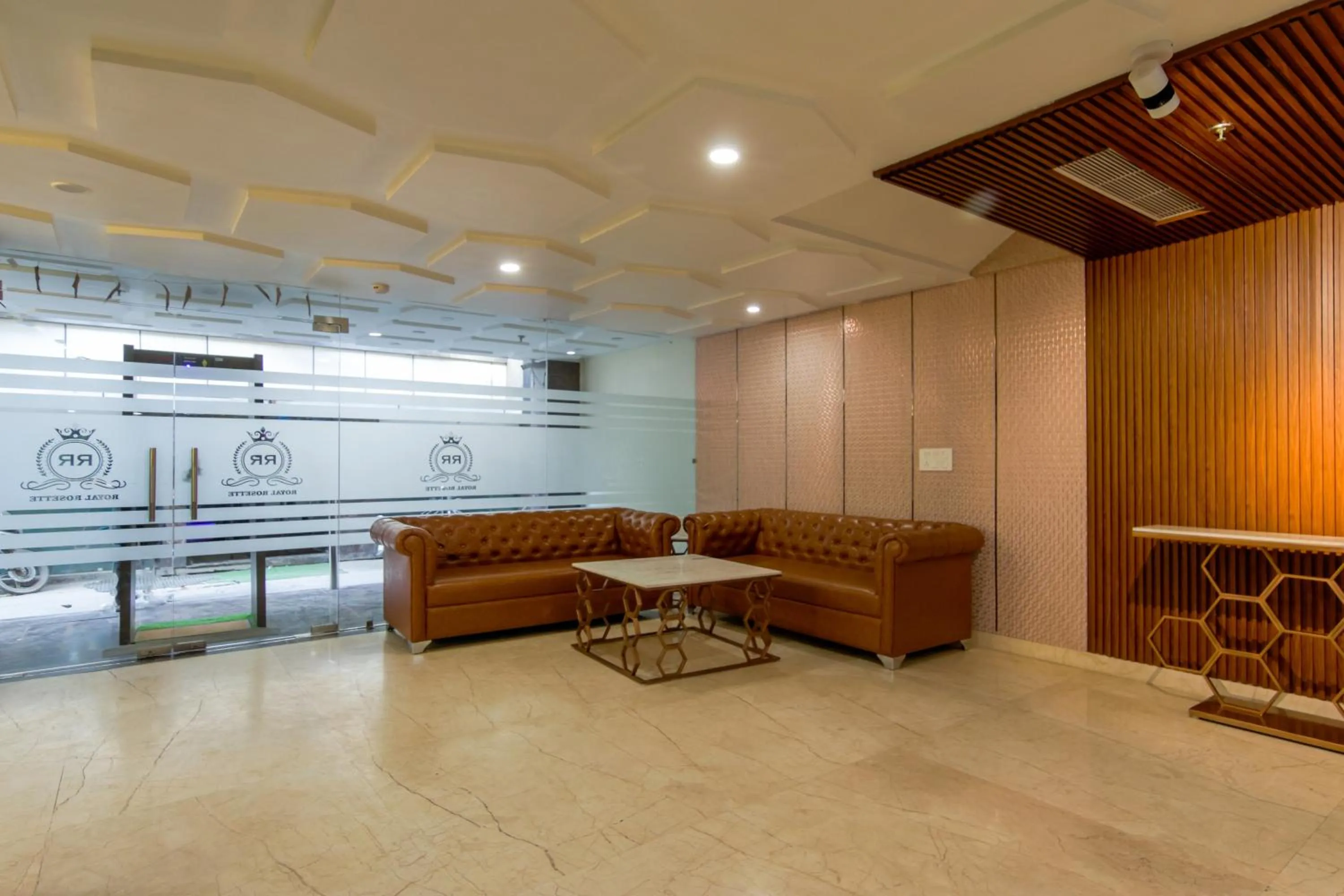 Lobby or reception in Hotel Royal Rosette Near New Delhi Railway Station - Connaught Place and VFS